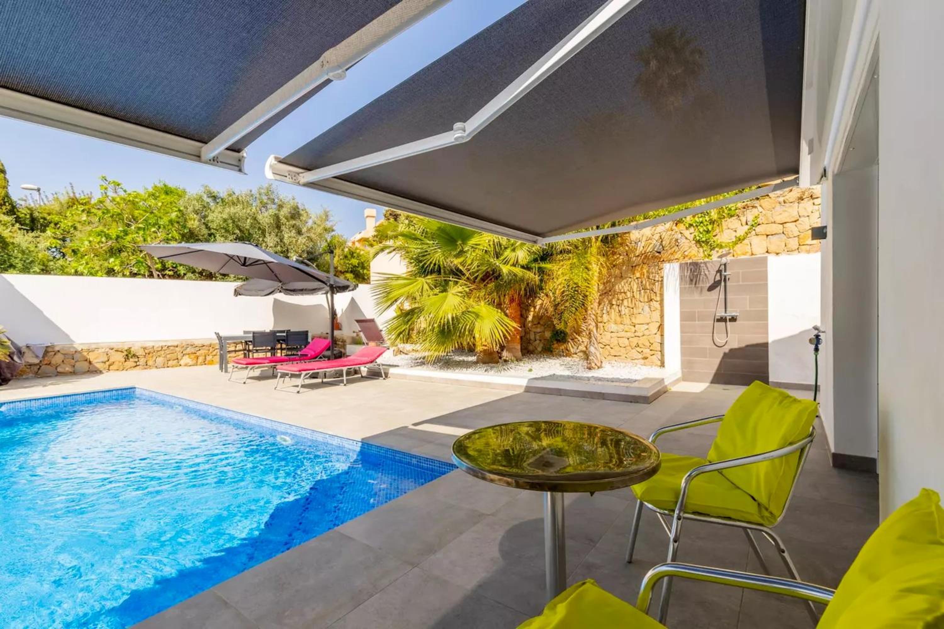 Mediterranean villa in Calpe with private pool.