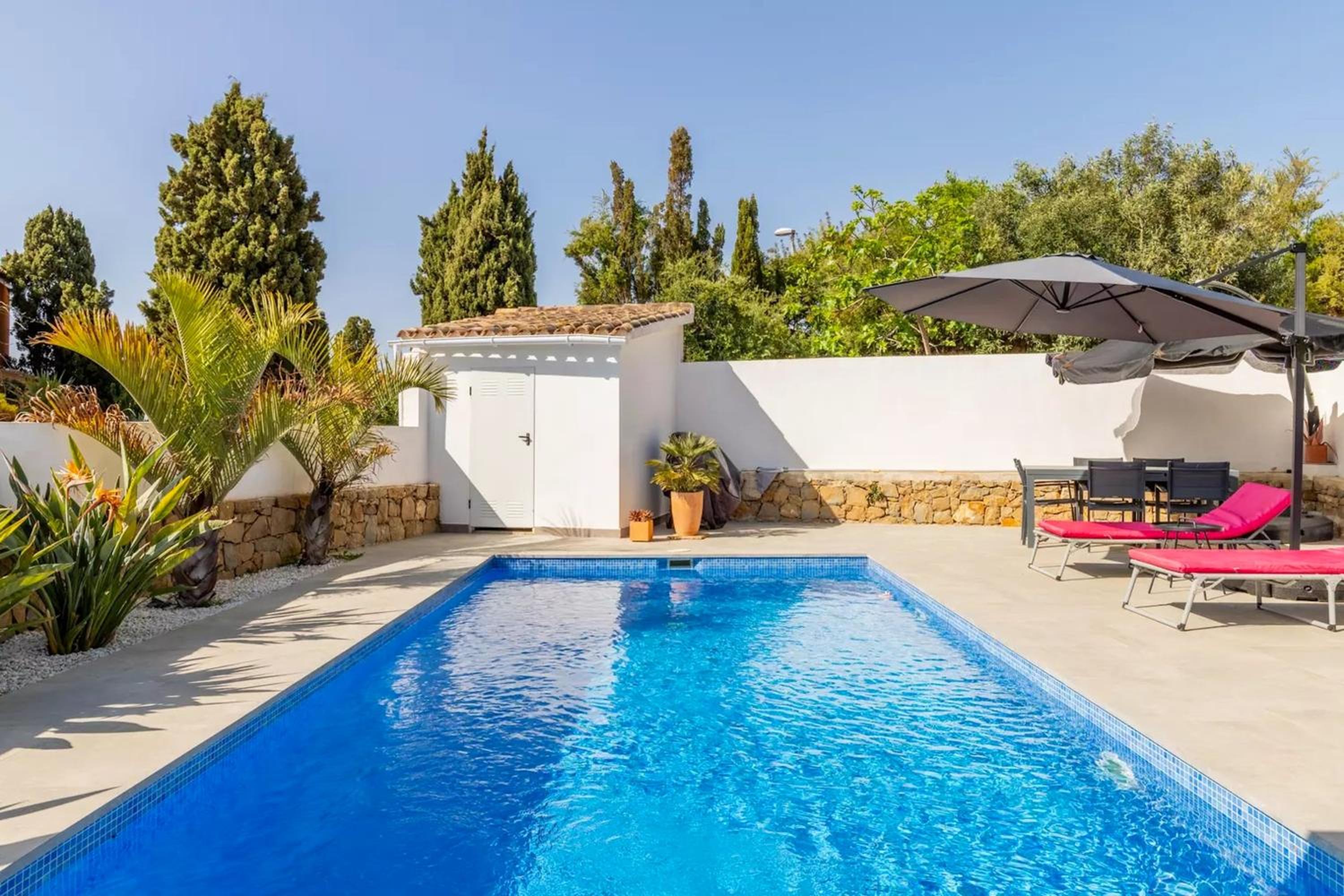 Mediterranean villa in Calpe with private pool.