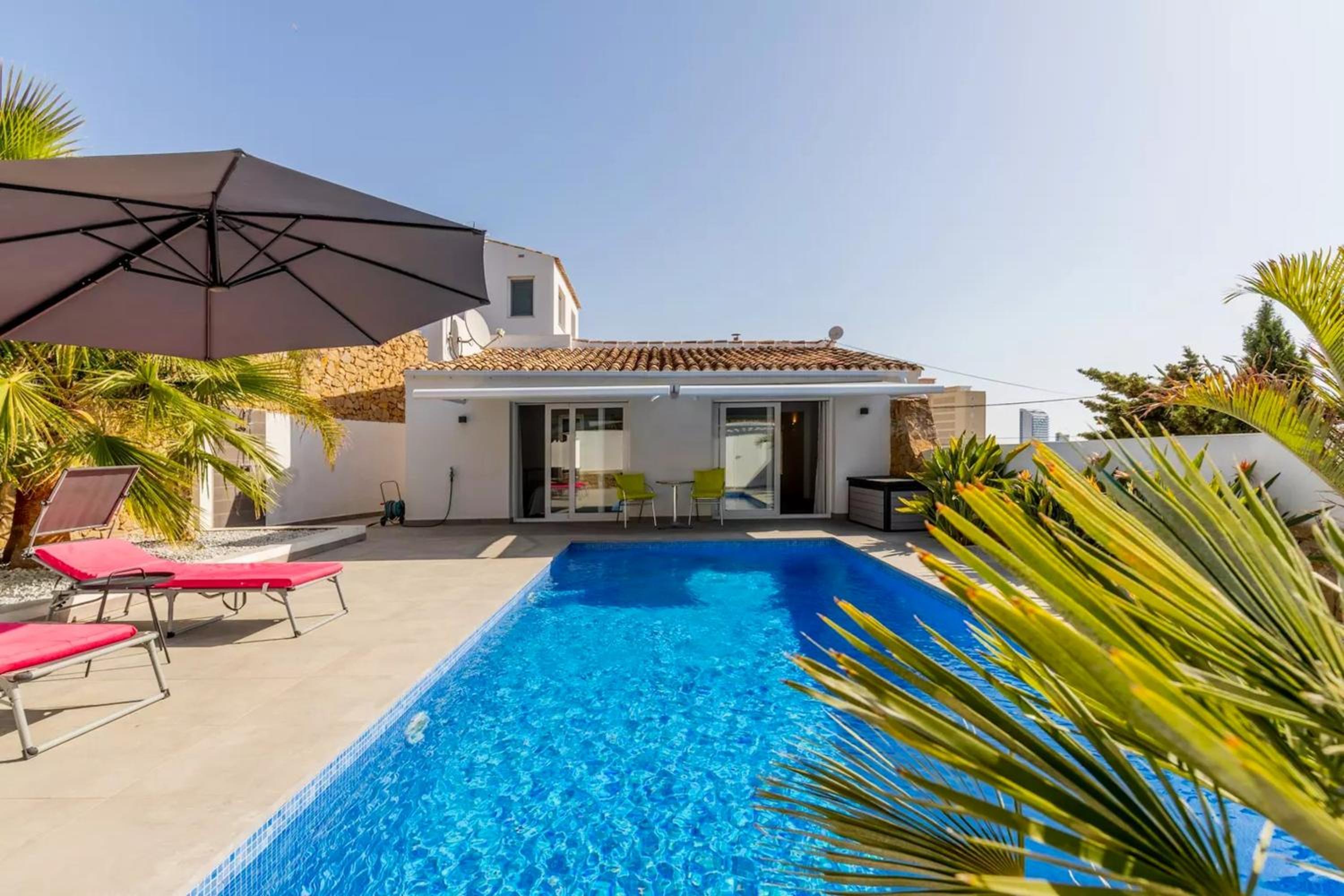 Mediterranean villa in Calpe with private pool.