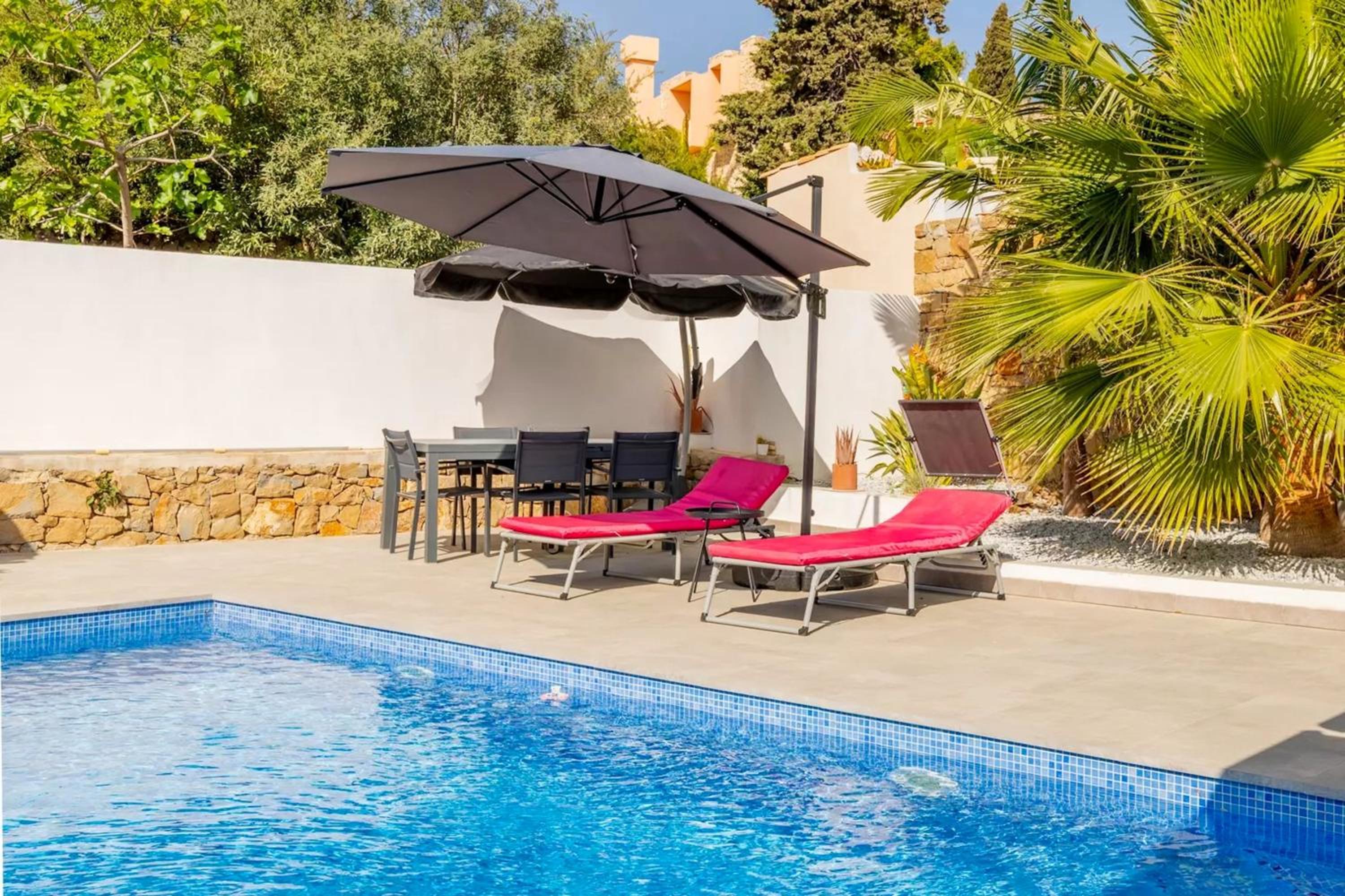 Mediterranean villa in Calpe with private pool.