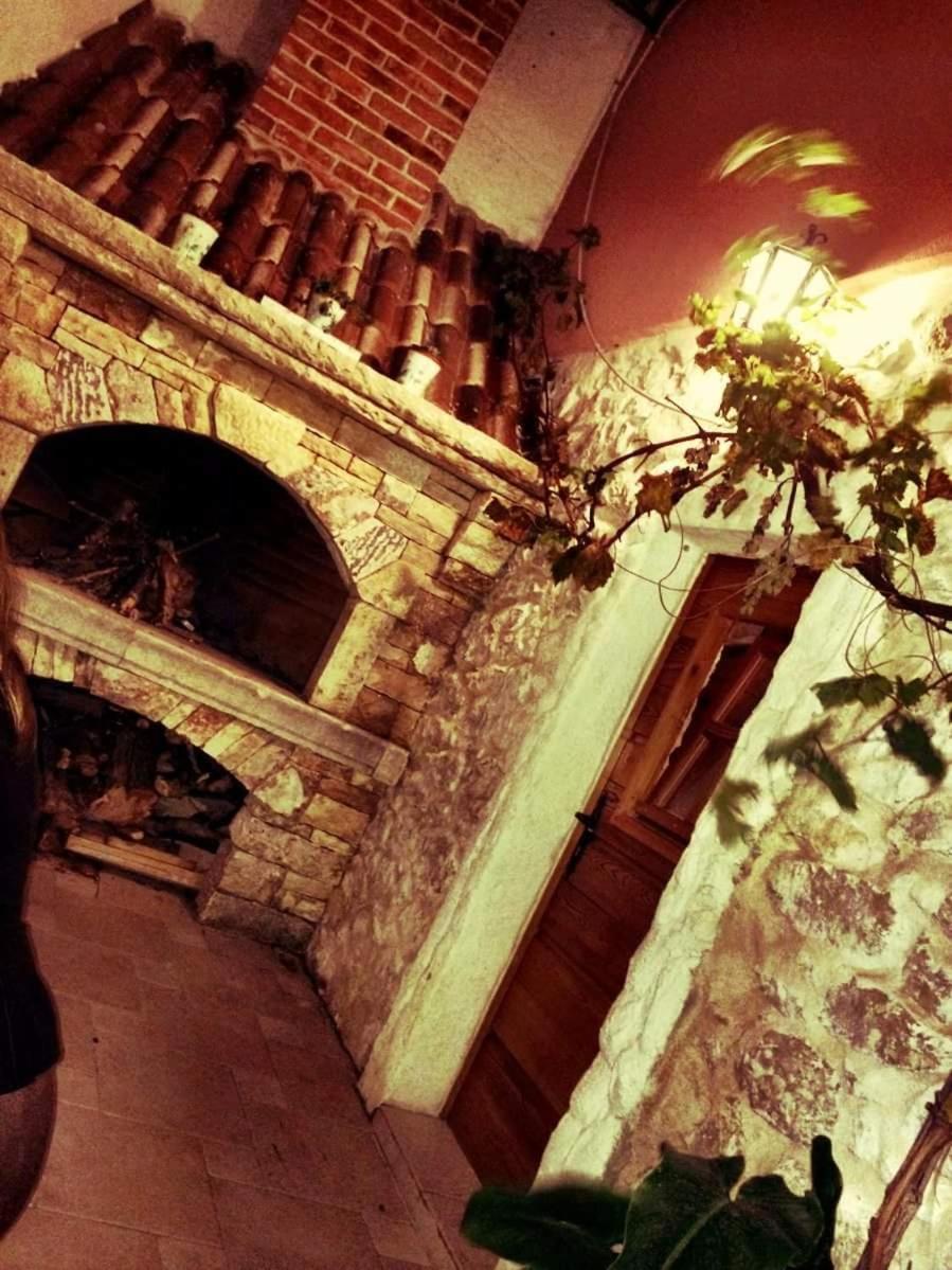 Photo 33