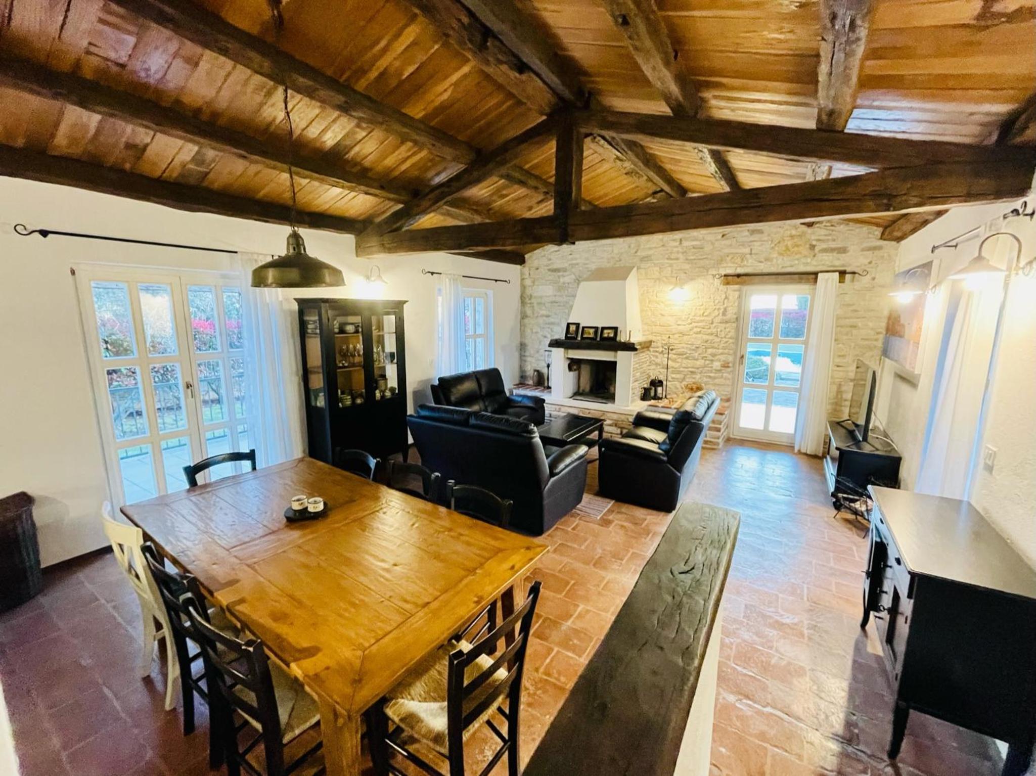 Liebevolle Villa Camelina mit Privatpool view 2