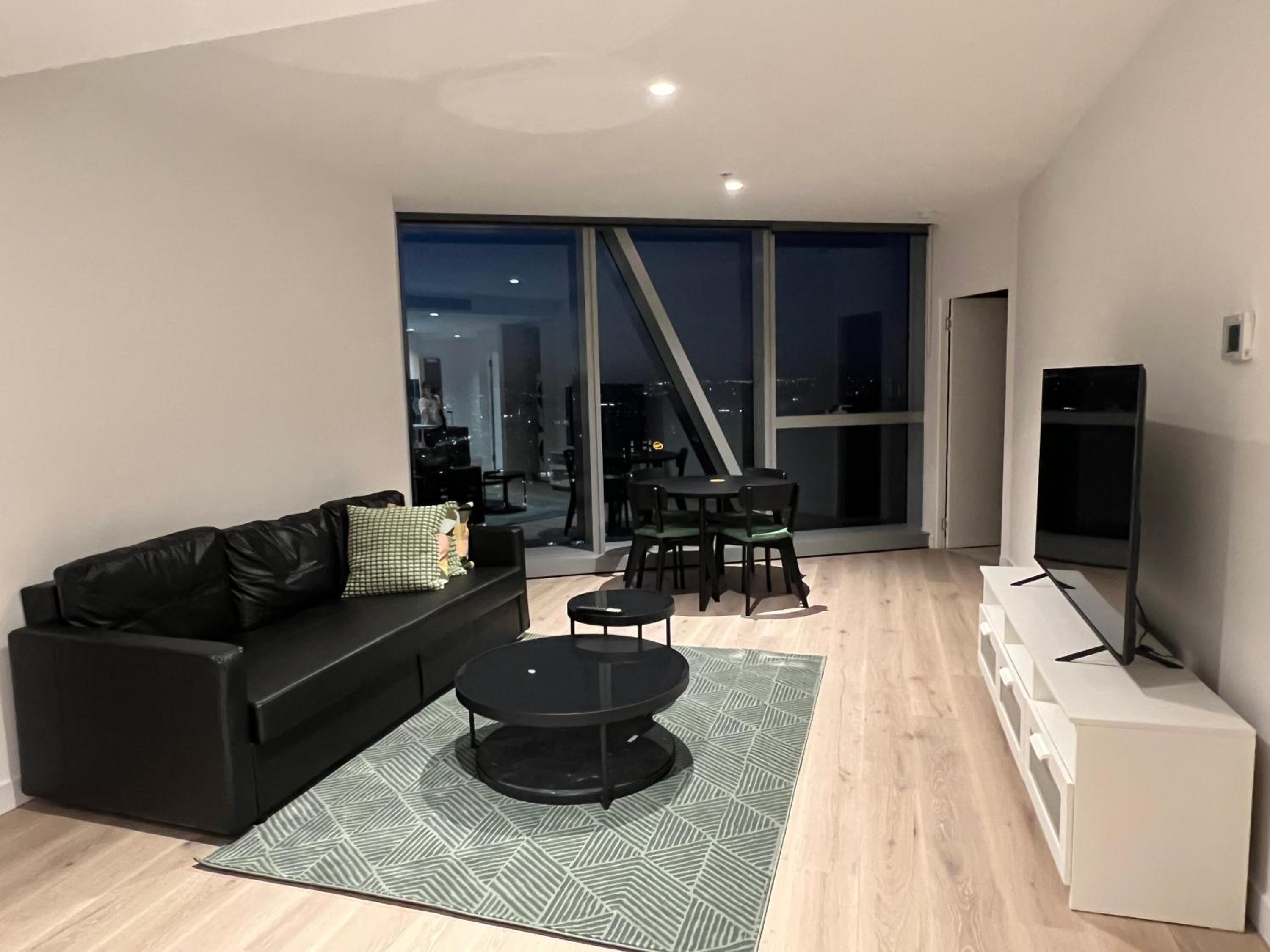 WSP 3B2B apartment in CBD with free parking