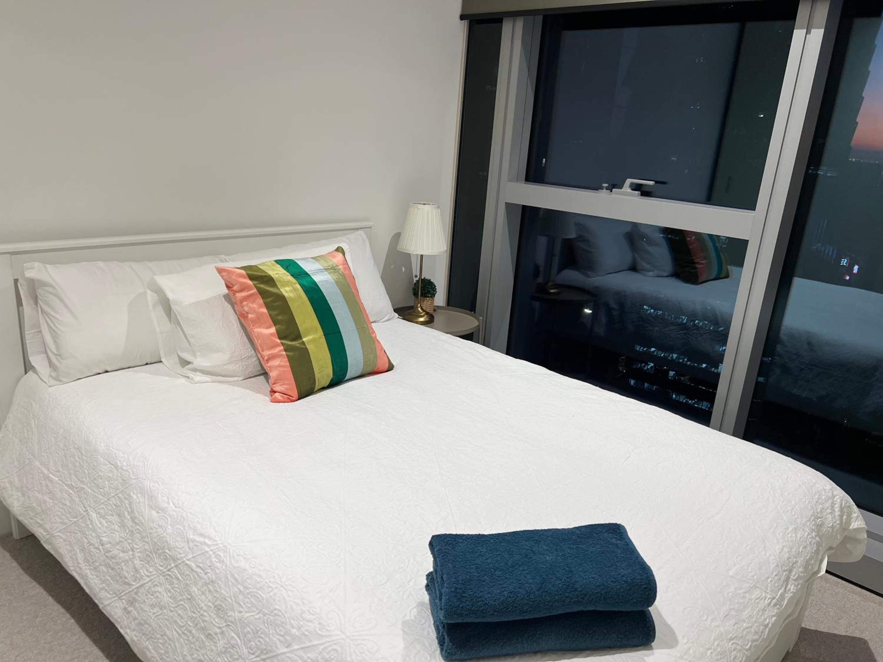 WSP 3B2B apartment in CBD with free parking