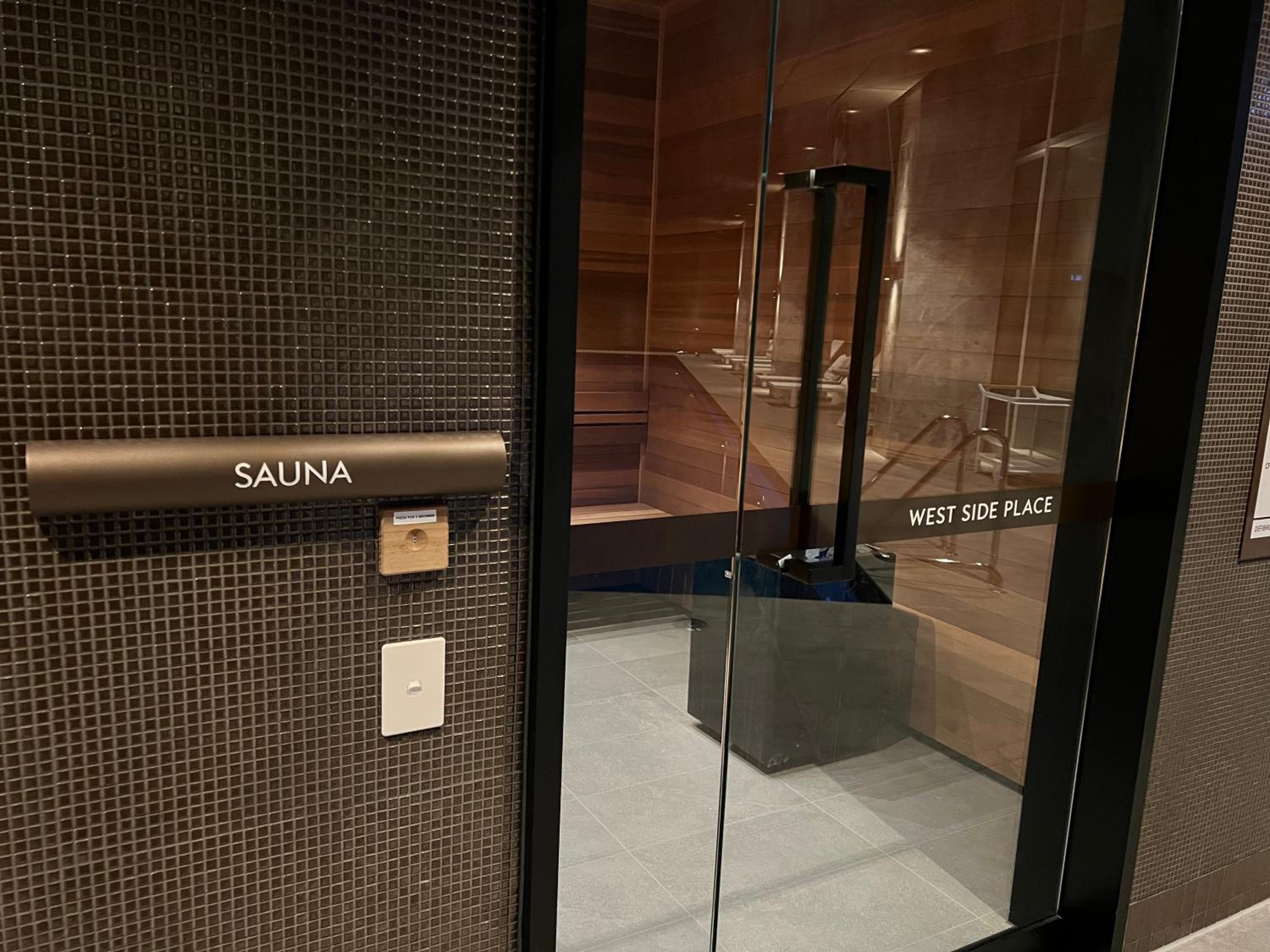 WSP 3B2B apartment in CBD with free parking