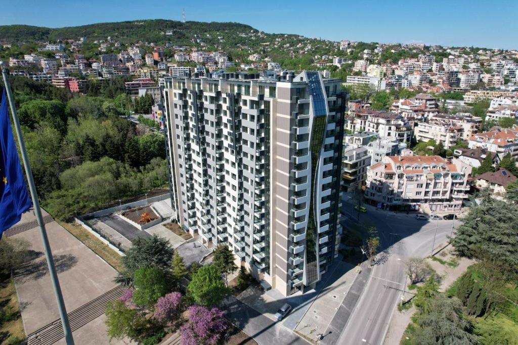 Sky flats Varna with parking