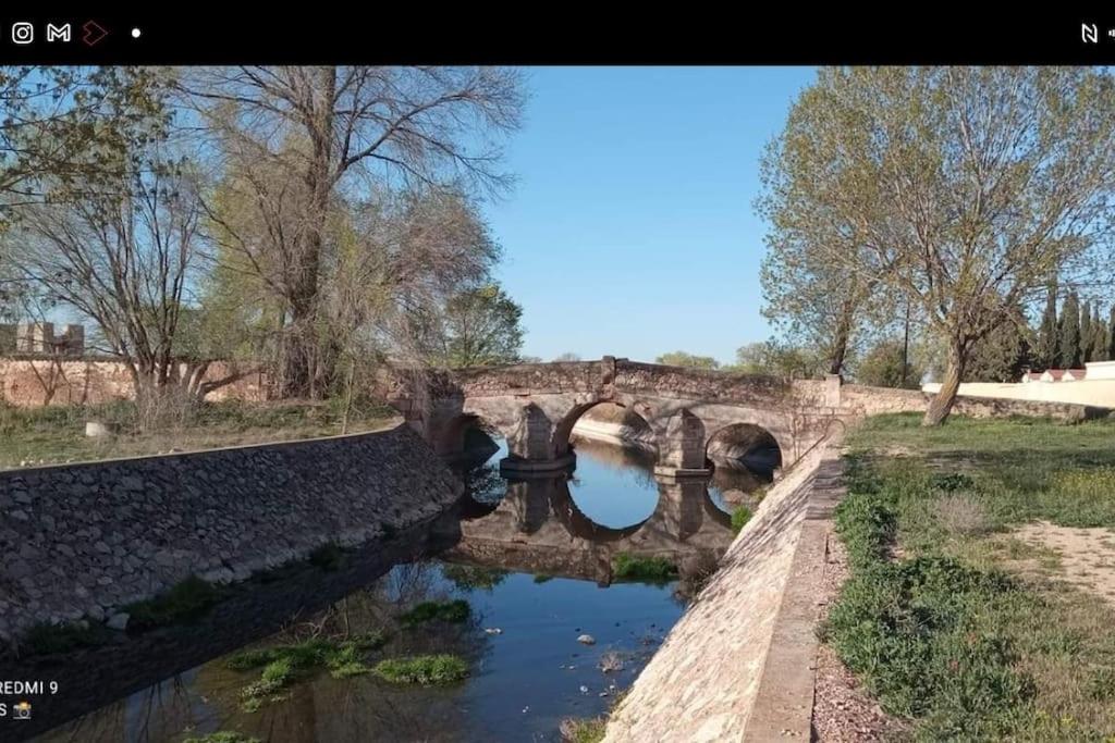Agradable casa con zona de relax y aparcamiento