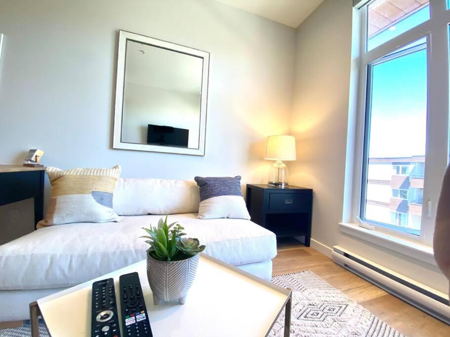 Lovely Brand New Condo