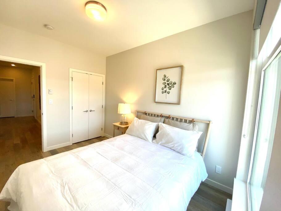 Lovely Brand New Condo