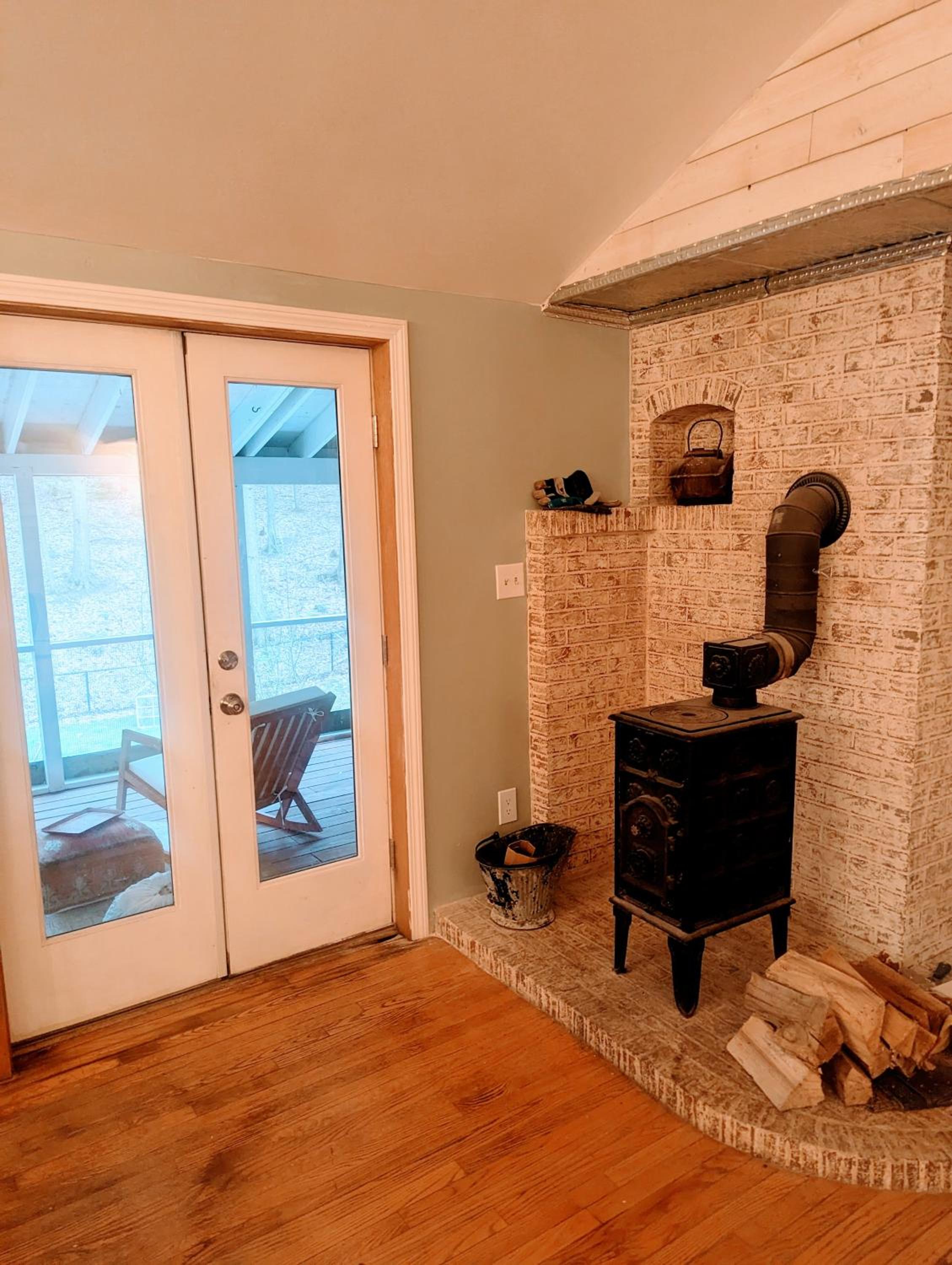 Spacious Pawtuckaway Getaway