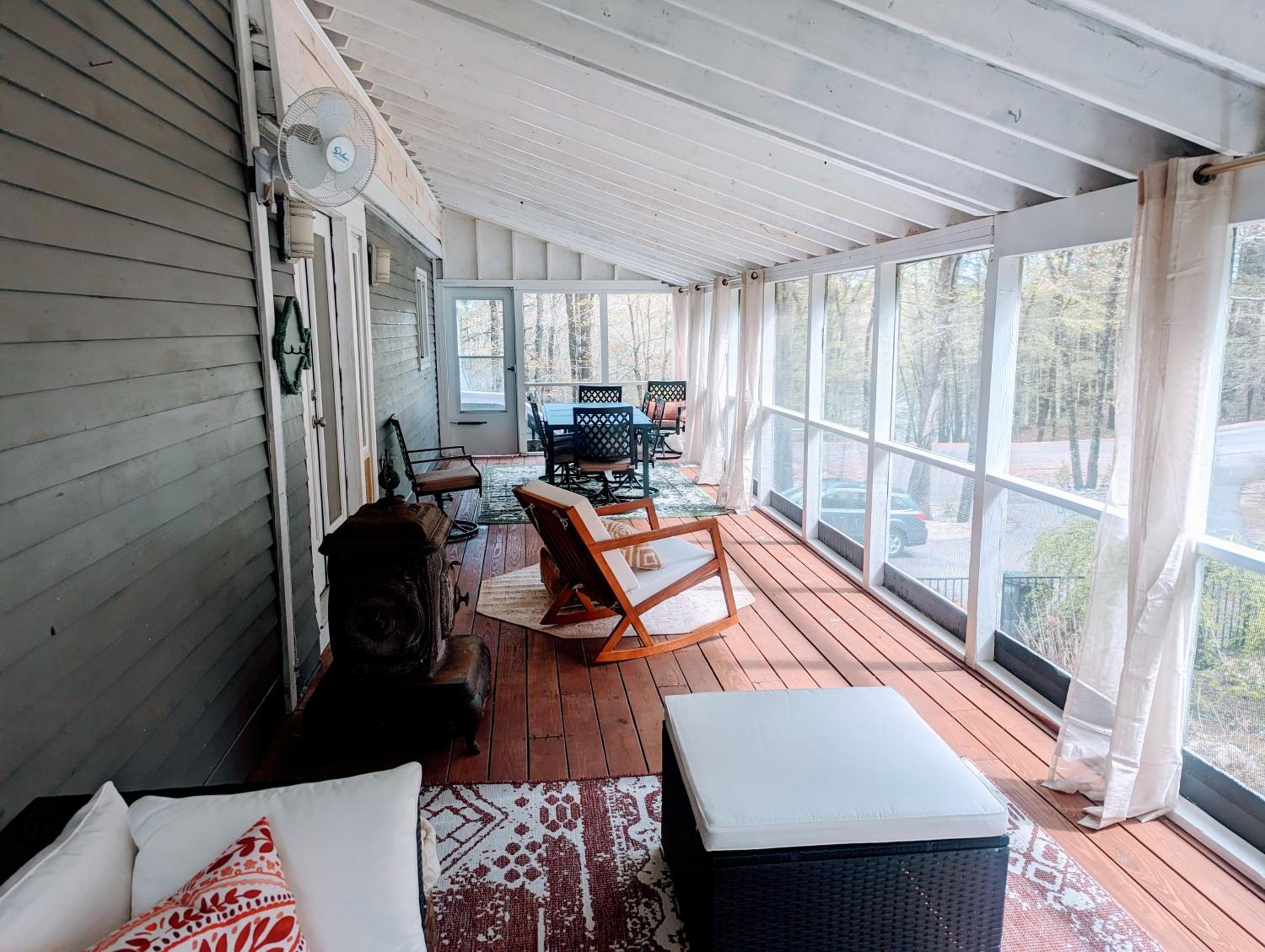 Spacious Pawtuckaway Getaway