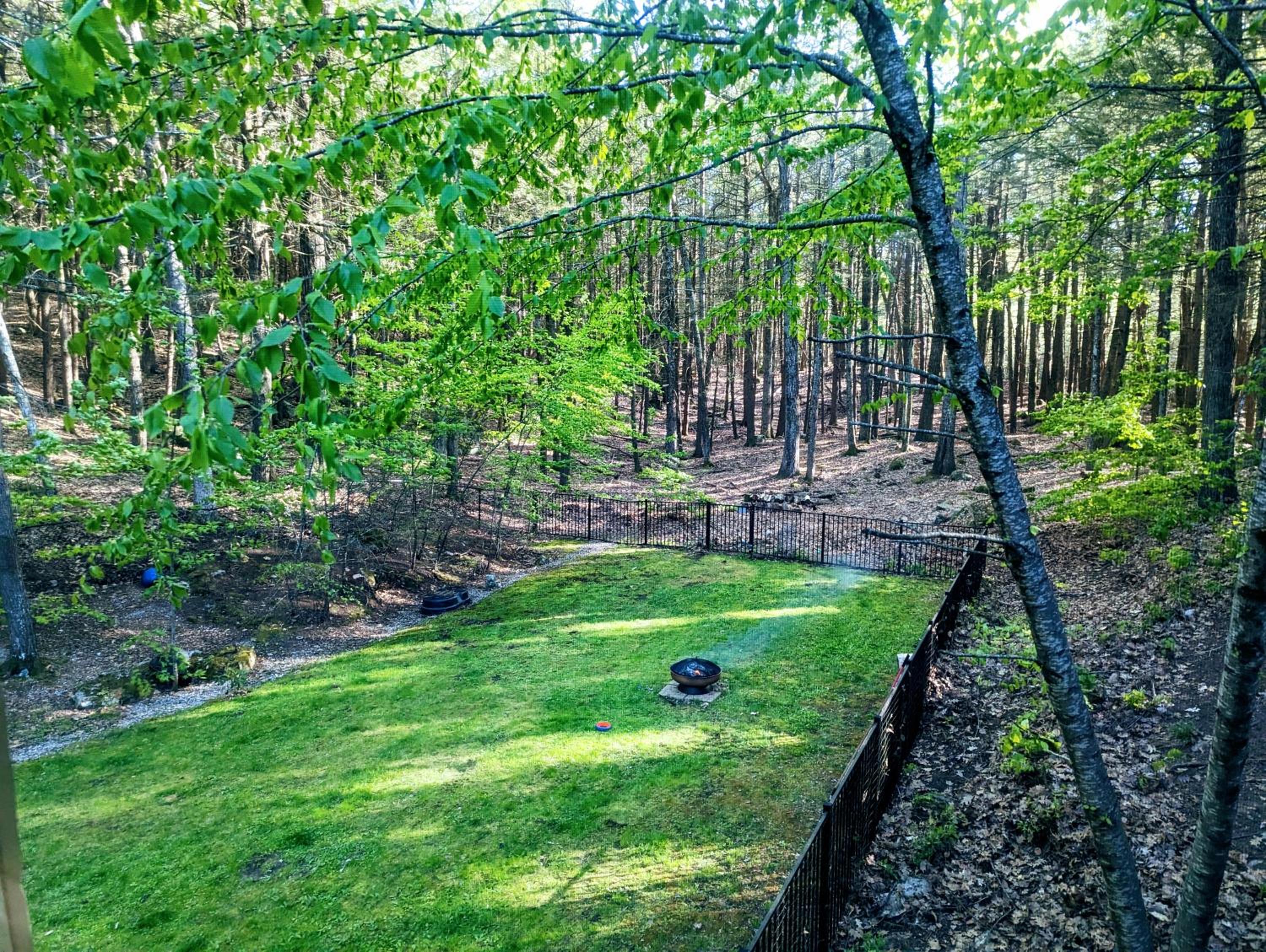Spacious Pawtuckaway Getaway