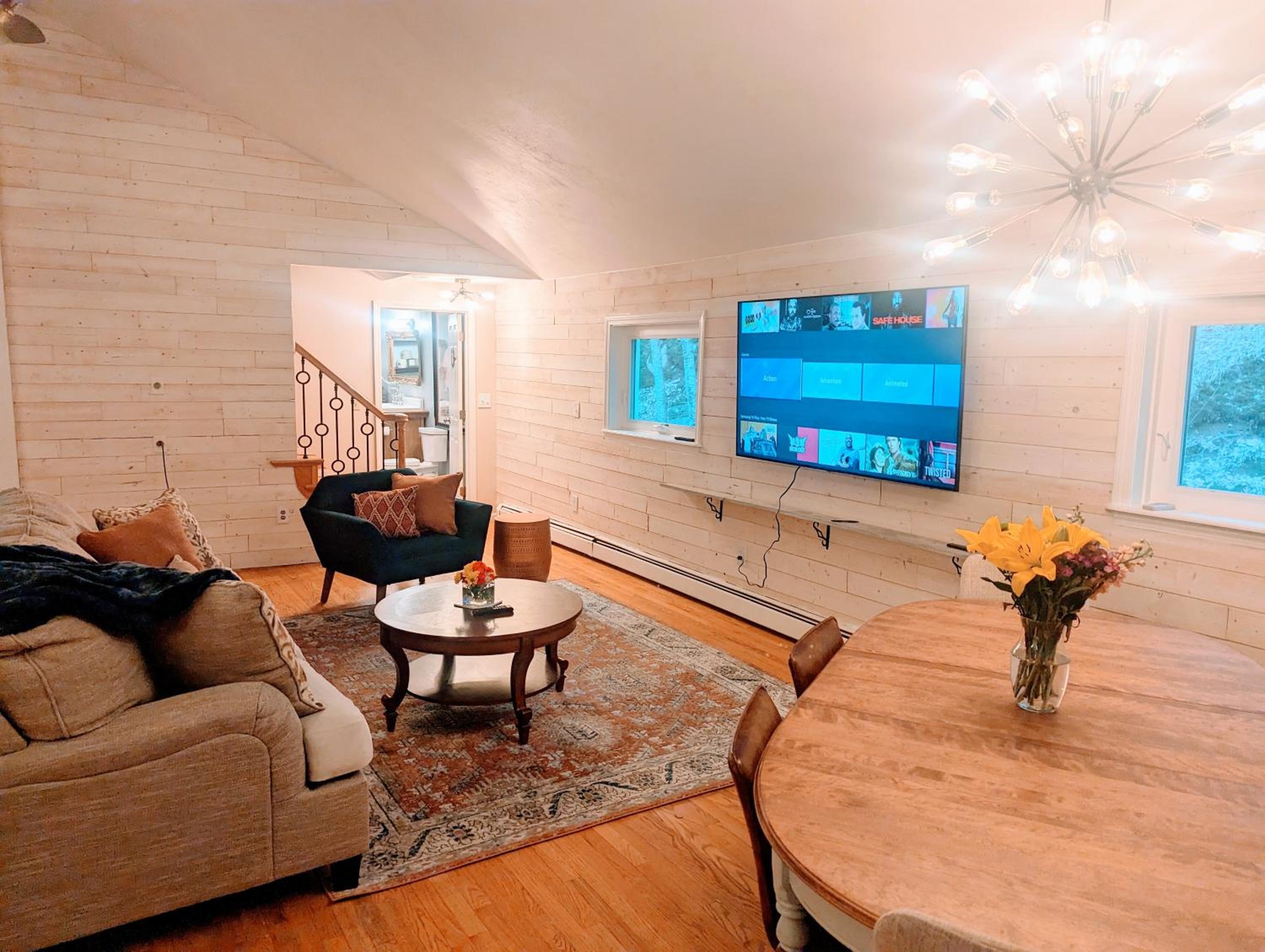 Spacious Pawtuckaway Getaway