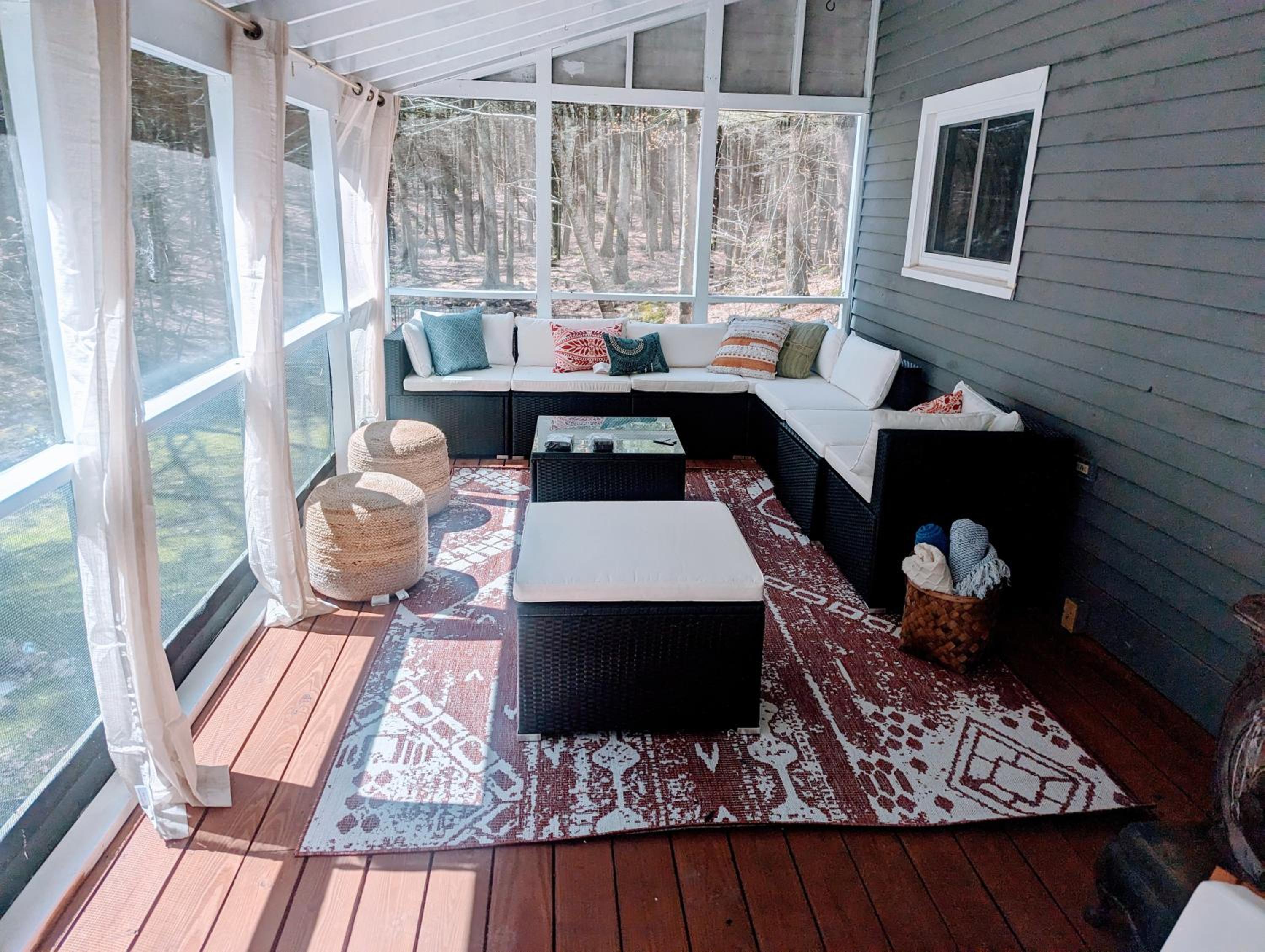 Spacious Pawtuckaway Getaway