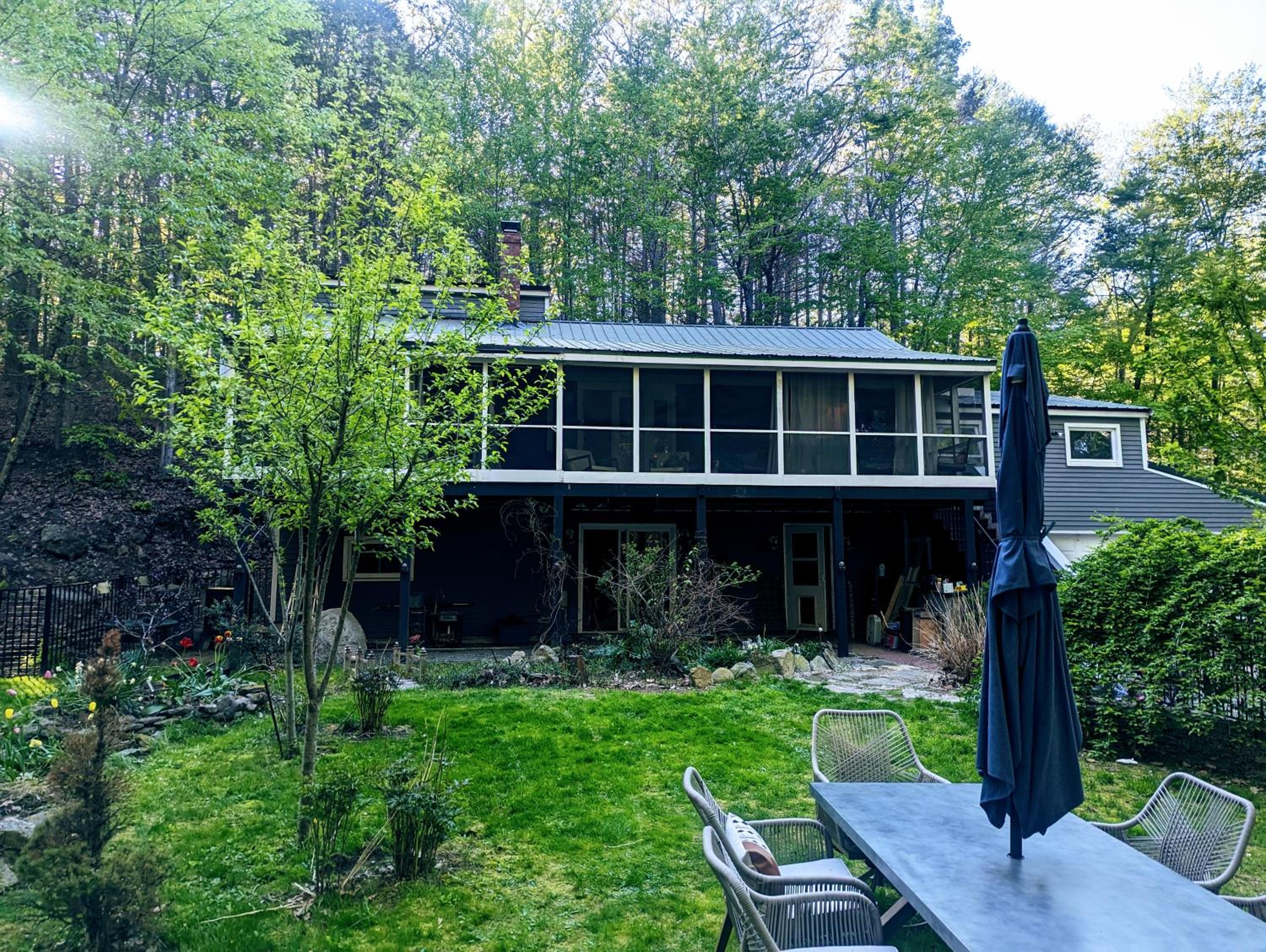 Spacious Pawtuckaway Getaway