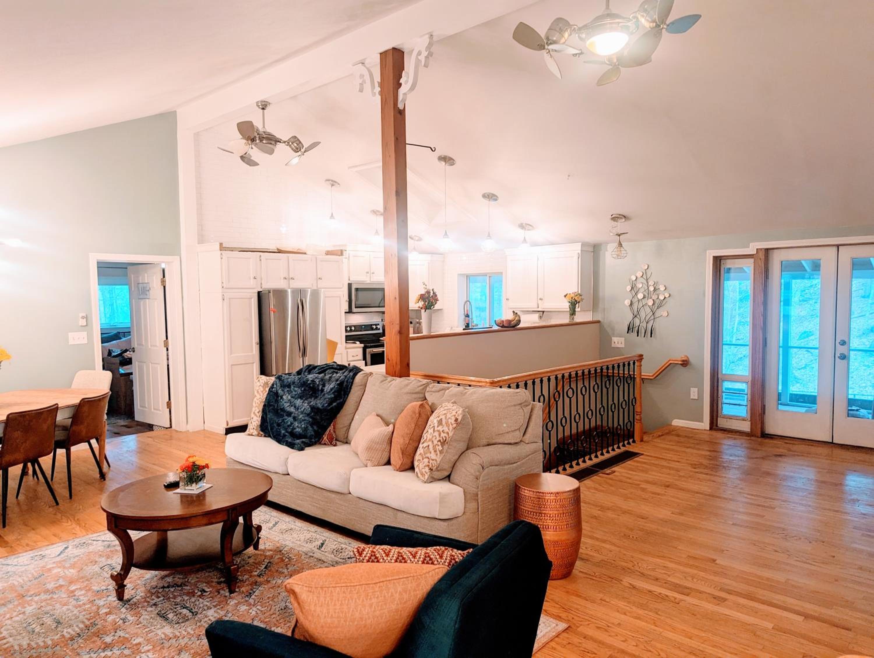Spacious Pawtuckaway Getaway