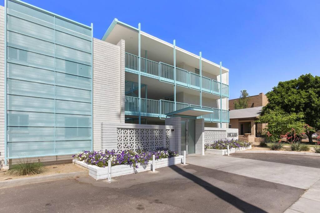 Efficient Design Concept - walk Roosevelt Row. view 3