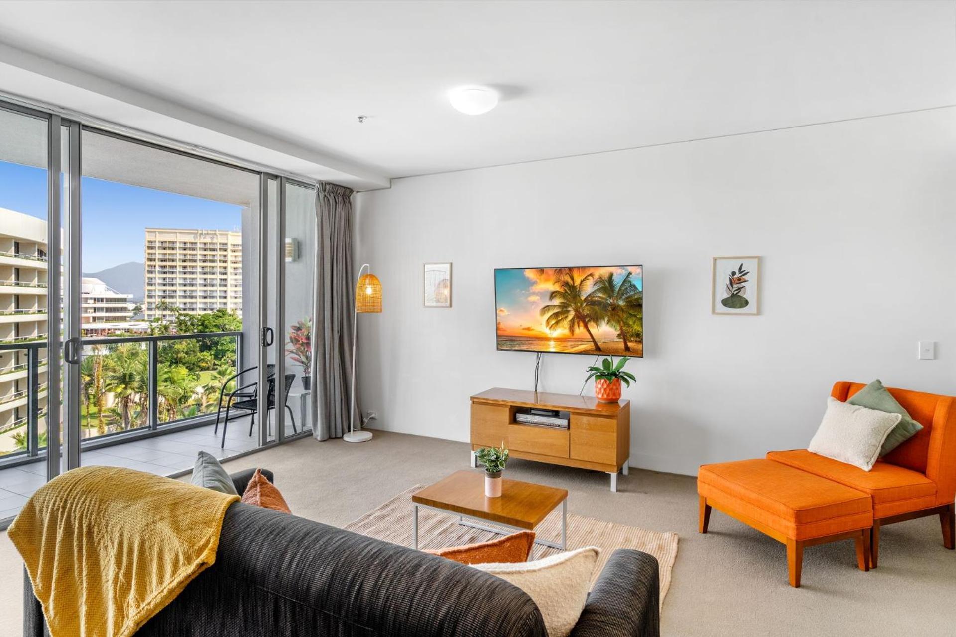 Belle Escapes 703 Harbour Lights Cairns Apartment with water views