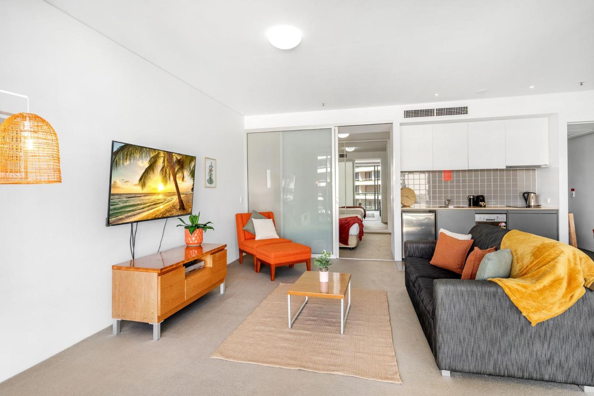 Belle Escapes 703 Harbour Lights Cairns Apartment with water views