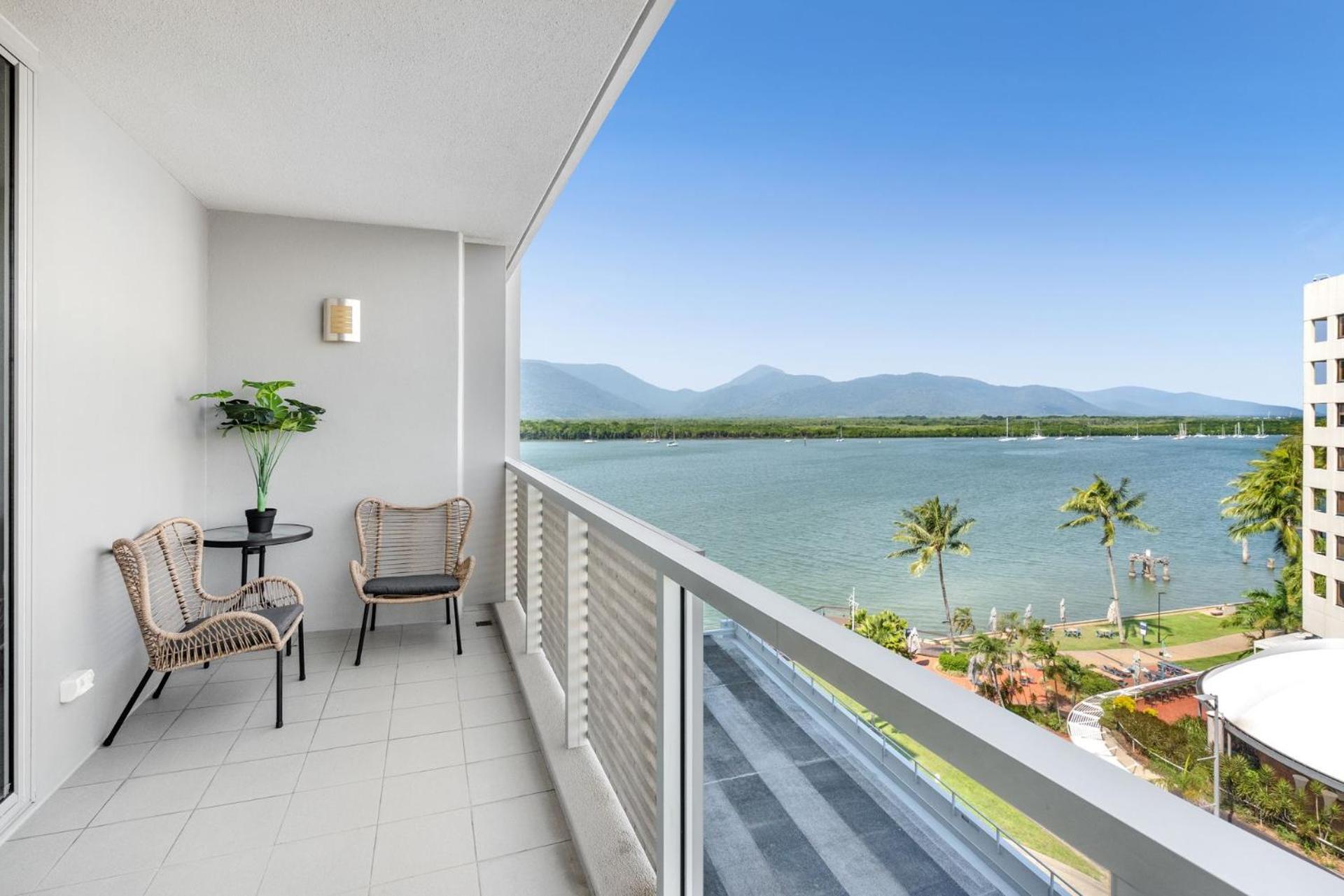 Belle Escapes 703 Harbour Lights Cairns Apartment with water views