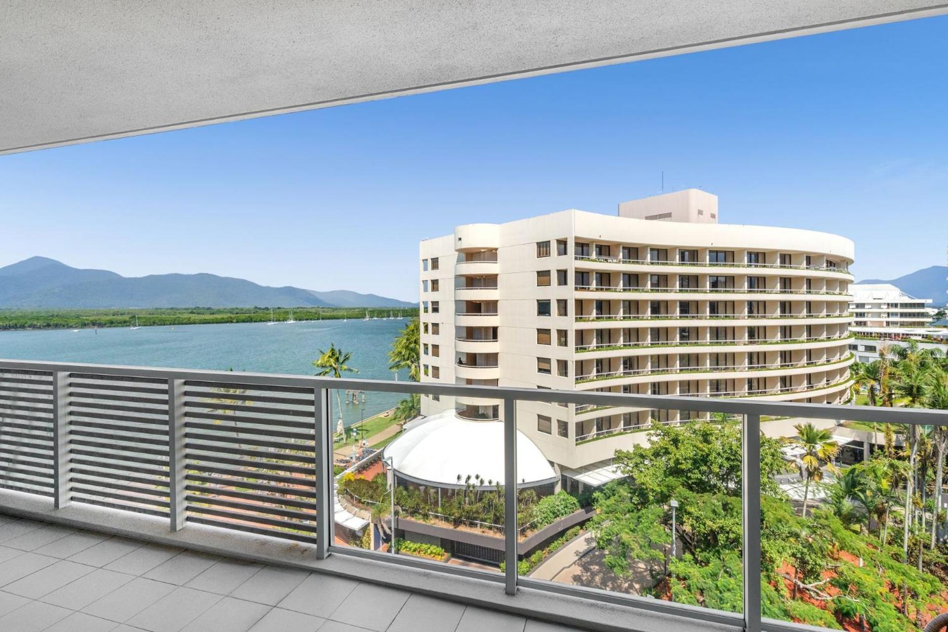 Belle Escapes 703 Harbour Lights Cairns Apartment with water views