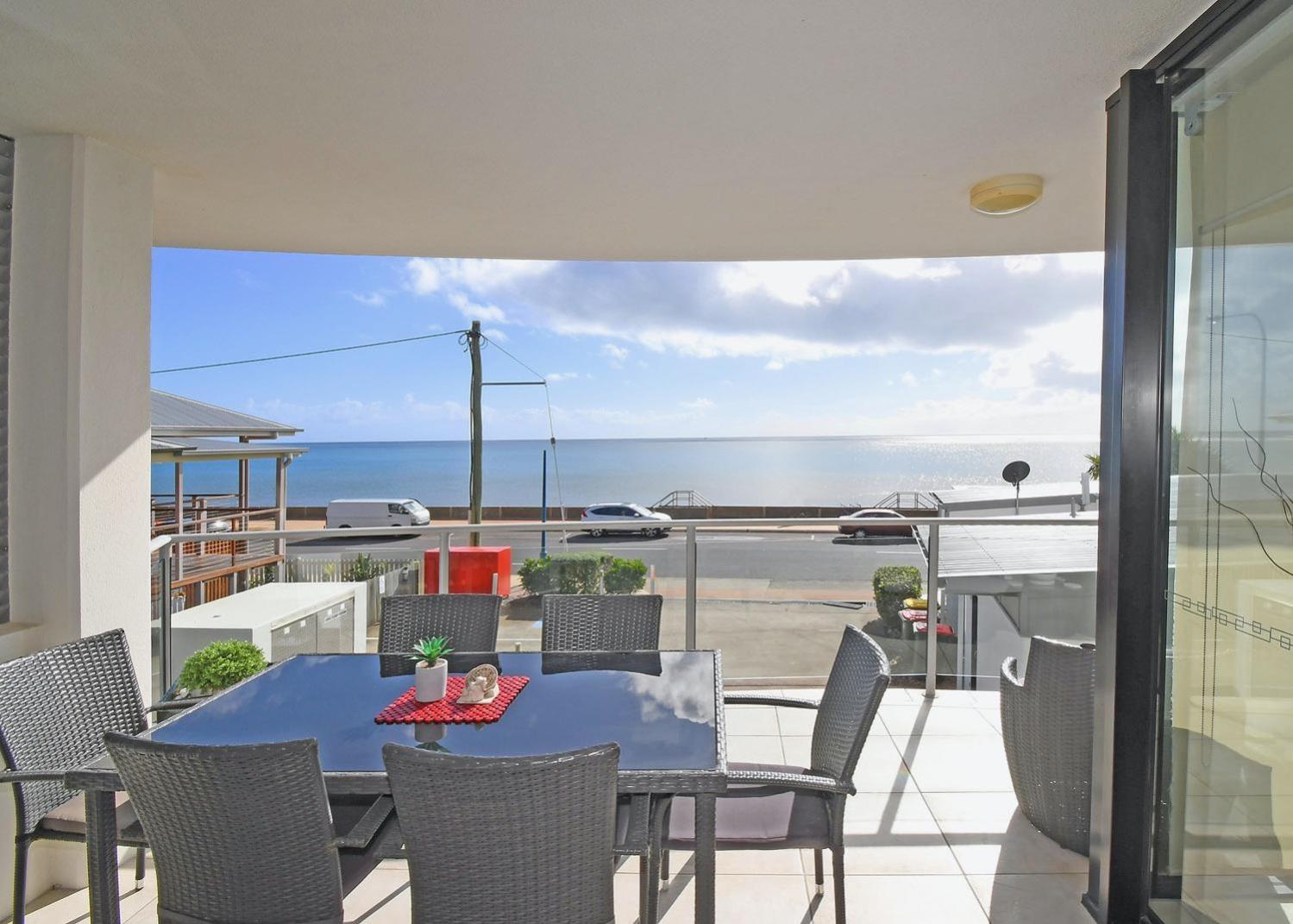 Luxurious Beachfront Apartment