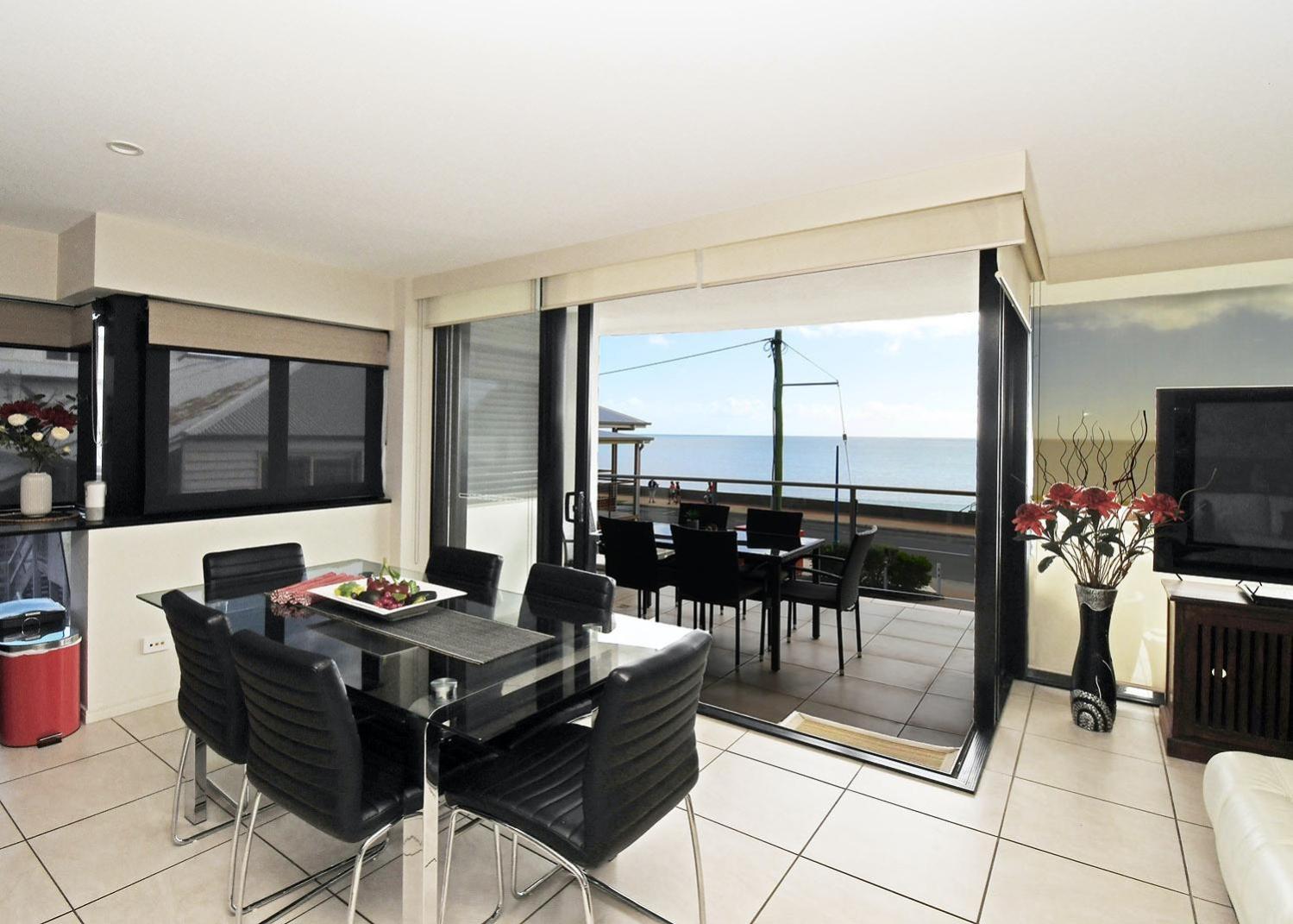 Luxurious Beachfront Apartment