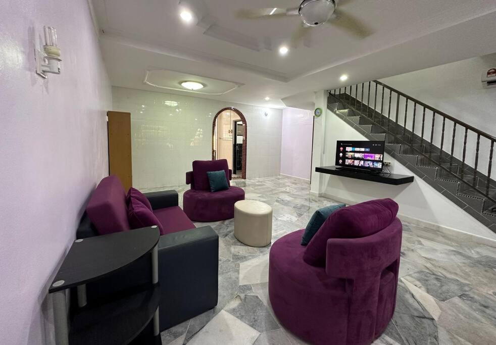 Ipoh Simple Comfortable Family 3R2B 7-9pax SY20 photo 1