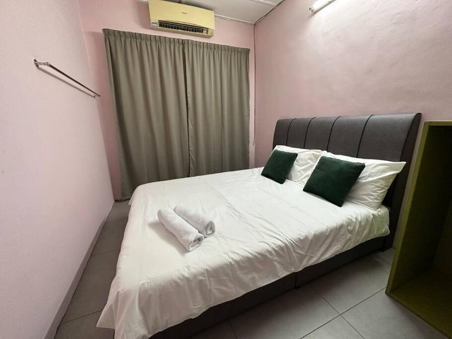 Ipoh Simple Comfortable Family 3R2B 7-9pax SY20 photo 3