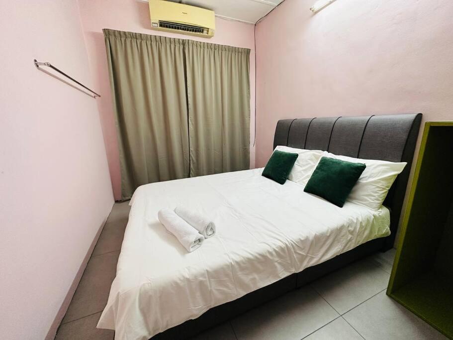 Ipoh Simple Comfortable Family 3R2B 7-9pax SY20