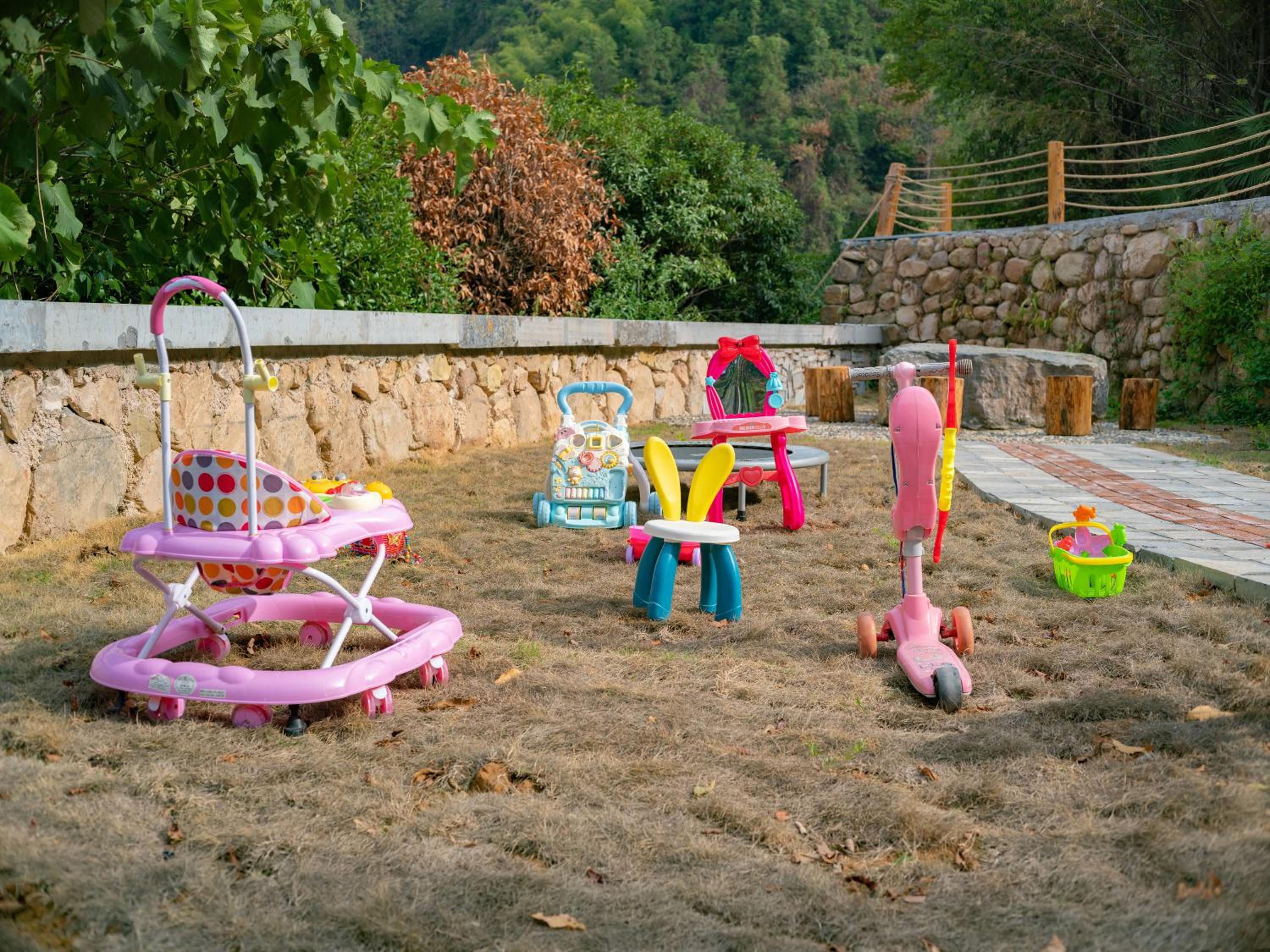 Serenity Valley - Zhangjiajie National Forest Park