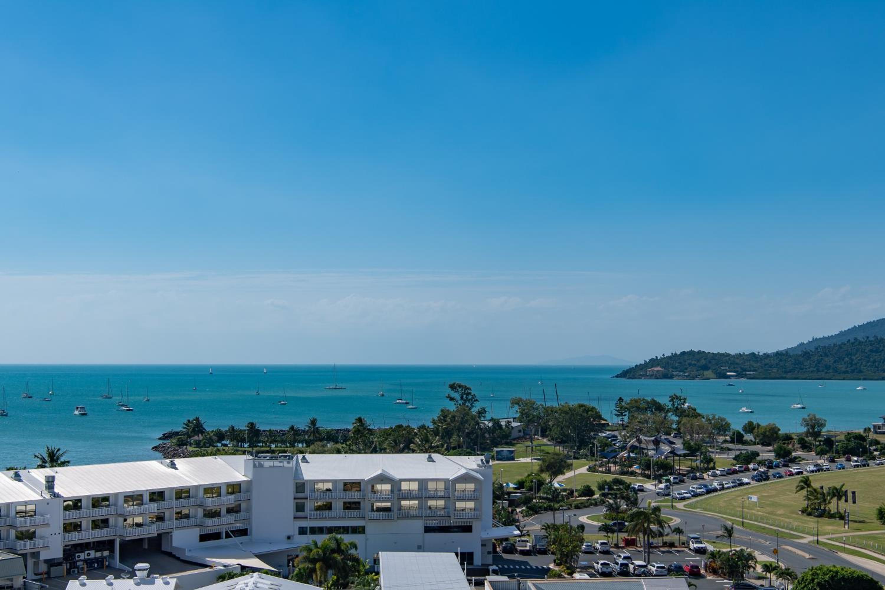 Ocean View 16A Studio Pool & Spa Wi-Fi KIDS STAY FREE