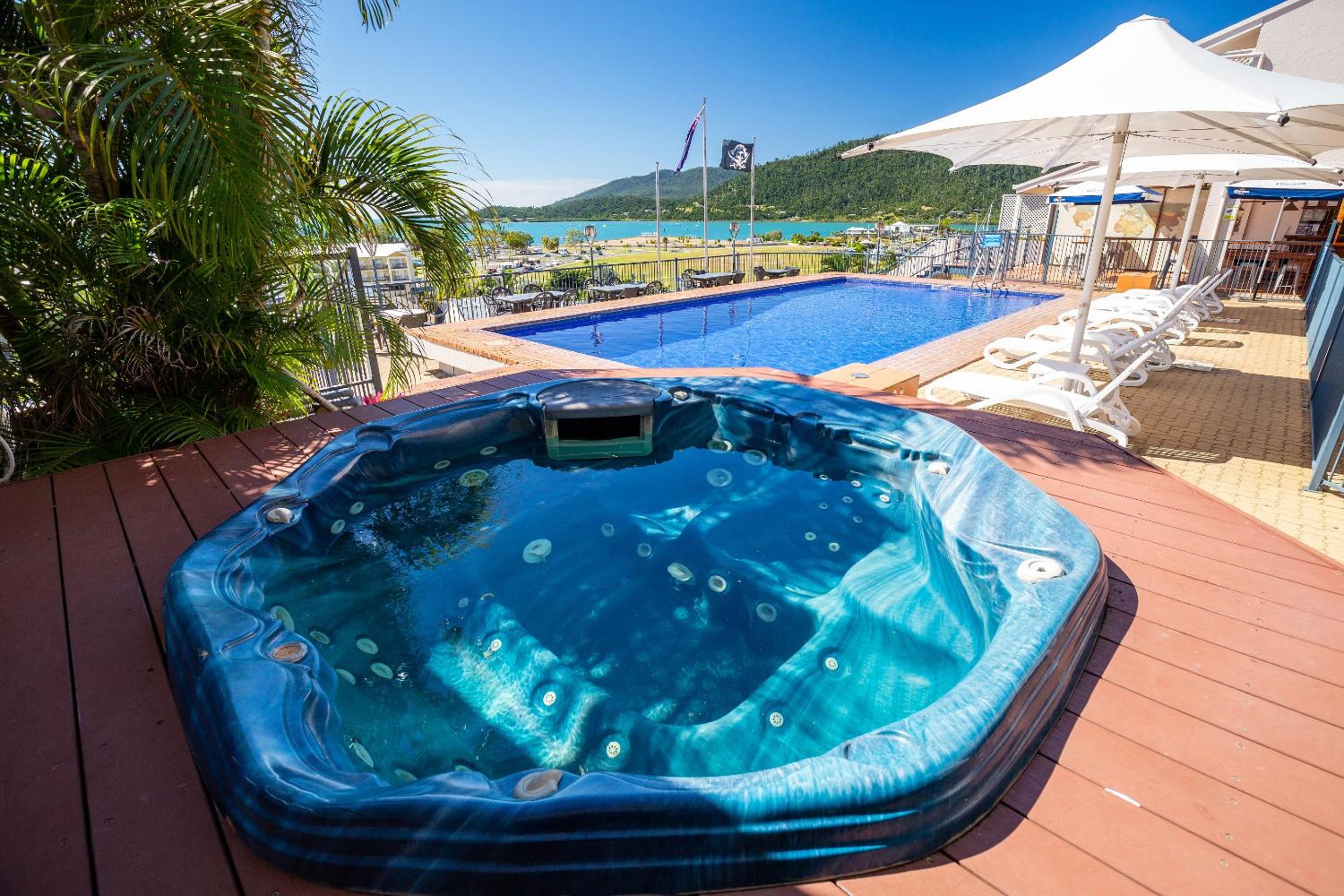 Ocean View 16A Studio Pool & Spa Wi-Fi KIDS STAY FREE