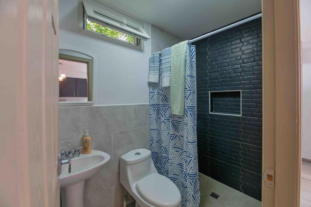Cozy Beach Villa at The Shores 5 minutes from the beach