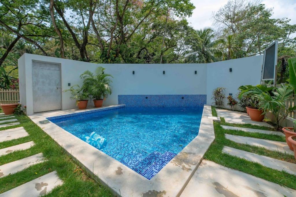 Cozy Beach Villa at The Shores 5 minutes from the beach