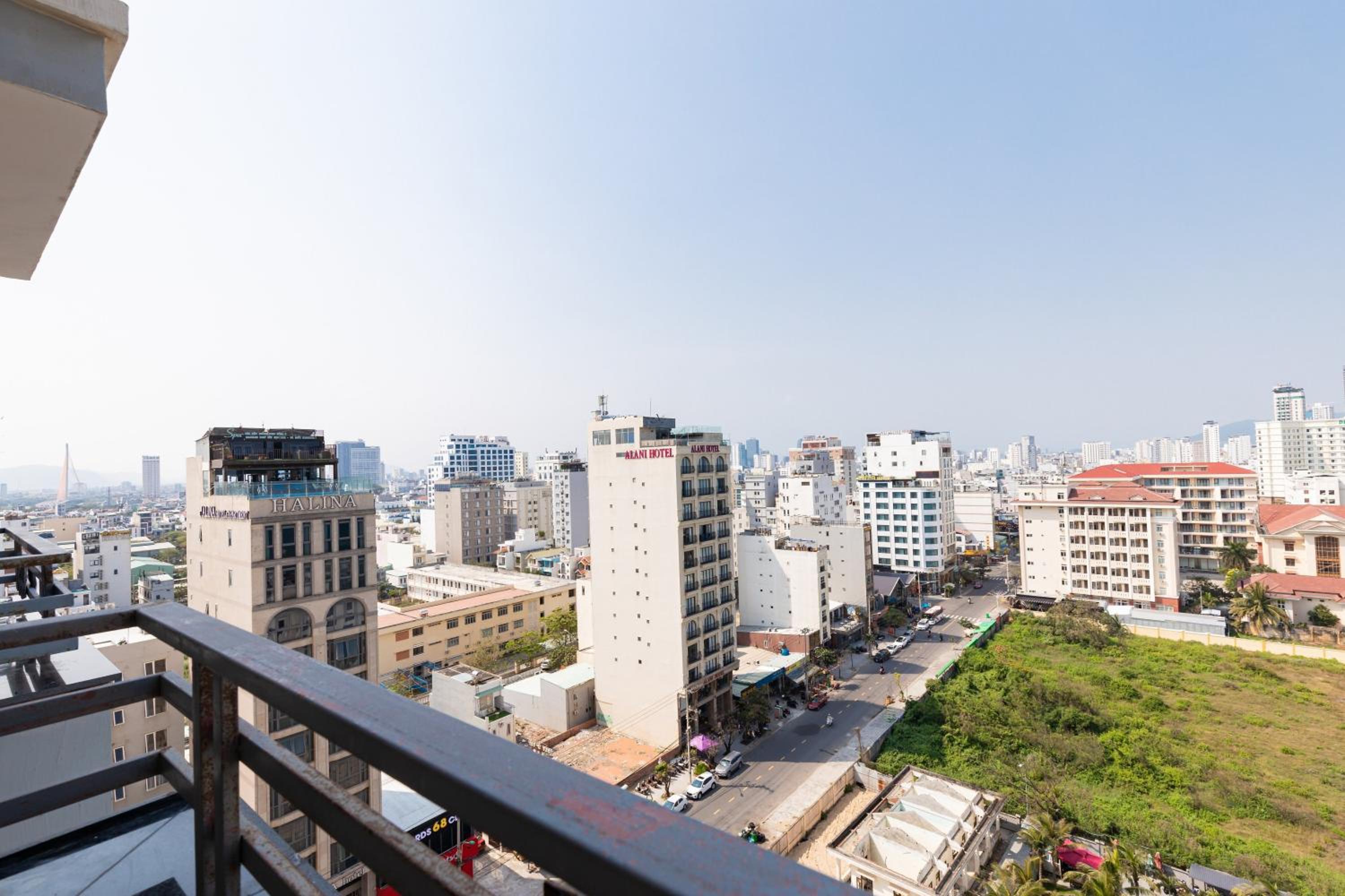Apartment next to My Khe Beach - Căn hộ sát biển Mỹ Khê view 2