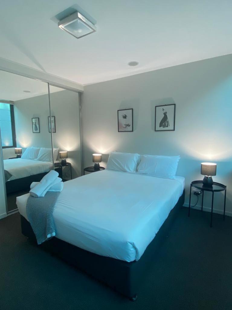 South Brisbane Epicentre - 2 Bed 2 Bath Apartment