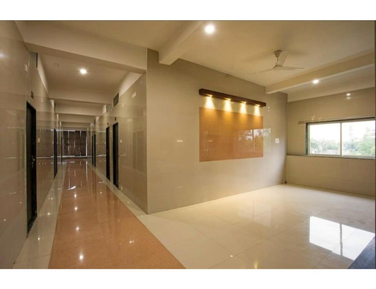 Jay Shanti Palace, Dewas view 4