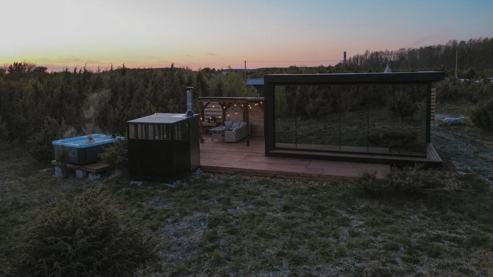 Juniper Minivilla Jacuzzi & Sauna view 2