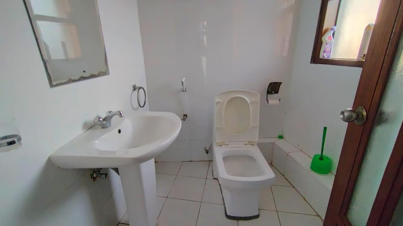 Lux Suites Lamera Beachfront Apartments