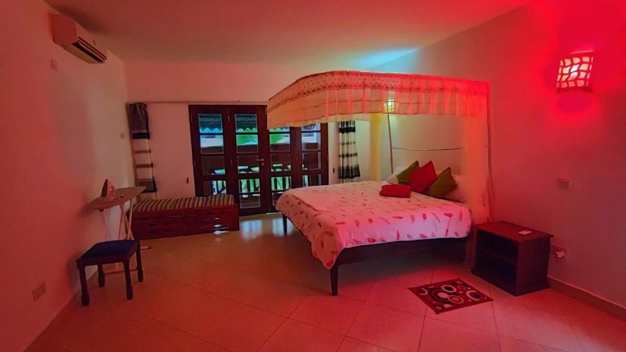 Lux Suites Lamera Beachfront Apartments