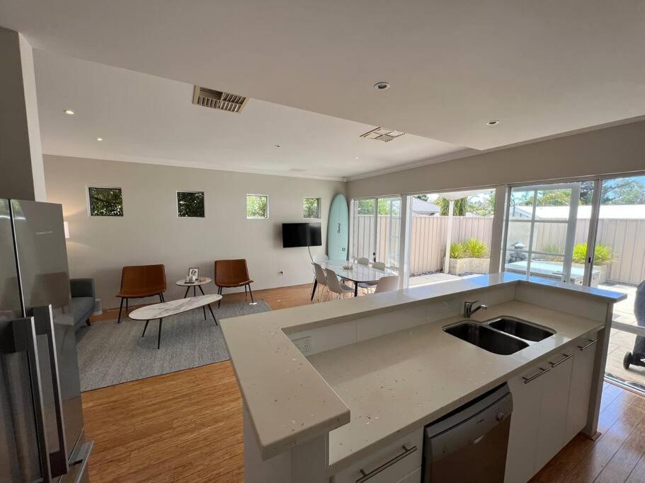 Beachy Vibes in Karrinyup