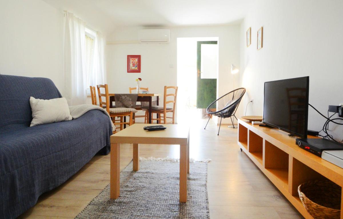 Apartment Mir