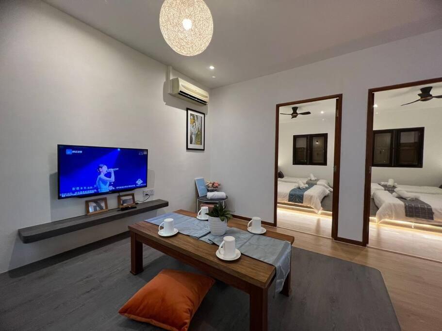 [New!] 1min to JonkerStreet Melaka loft 3BR 10PAX photo 1