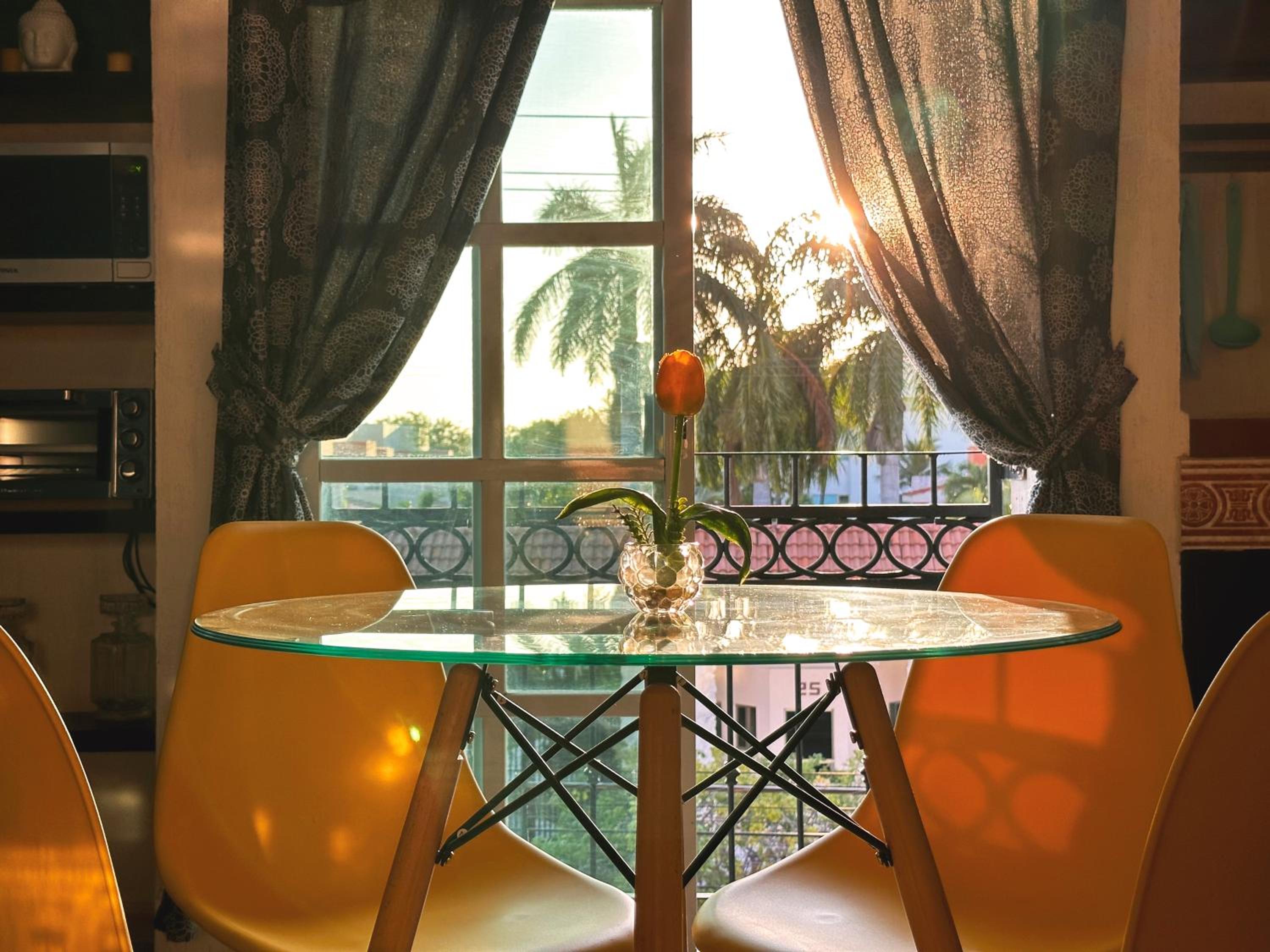 BEAUTIFUL & COZY NEAR BEACH Apartment Pool & KingSize Bed