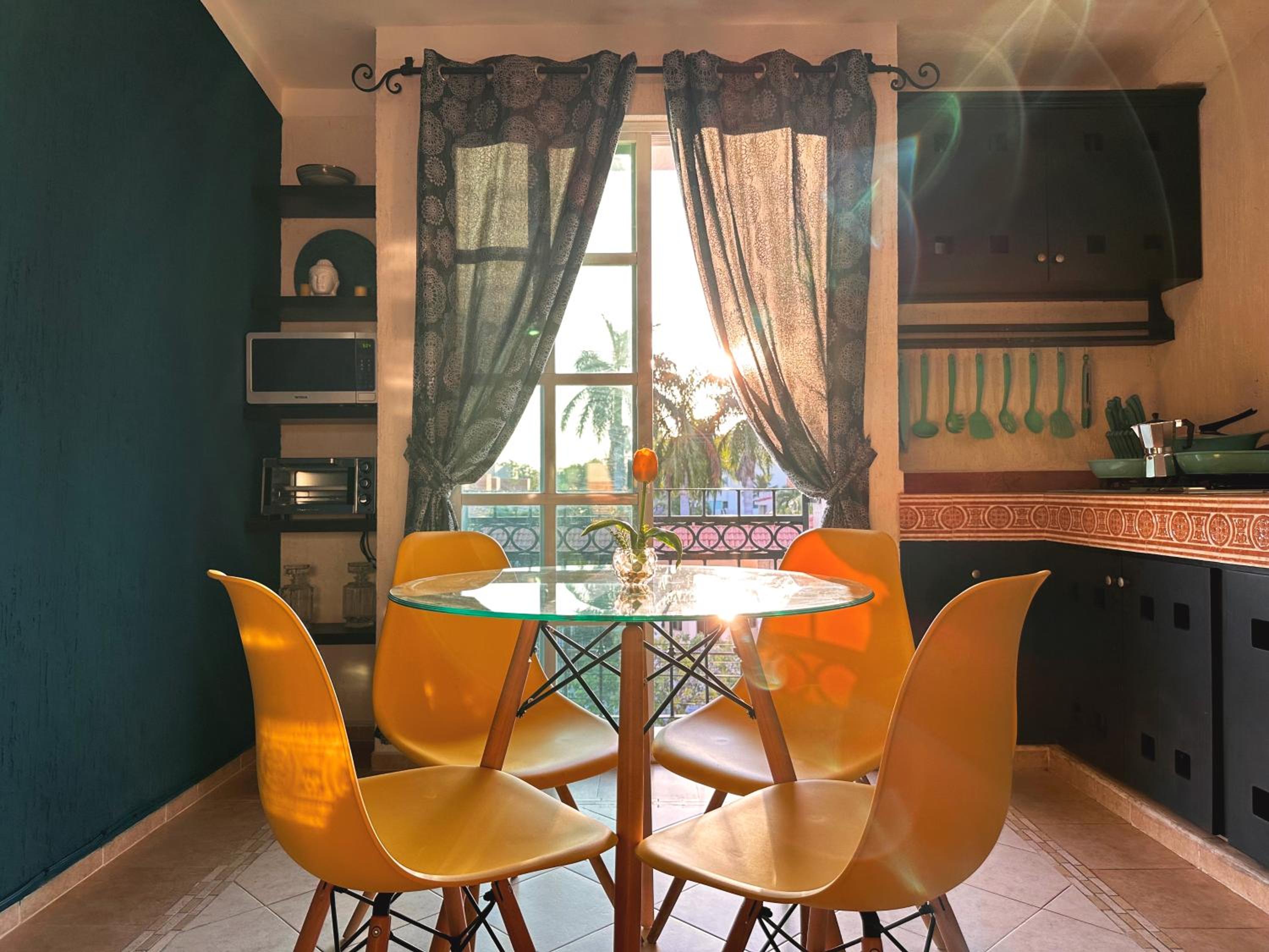 BEAUTIFUL & COZY NEAR BEACH Apartment Pool & KingSize Bed