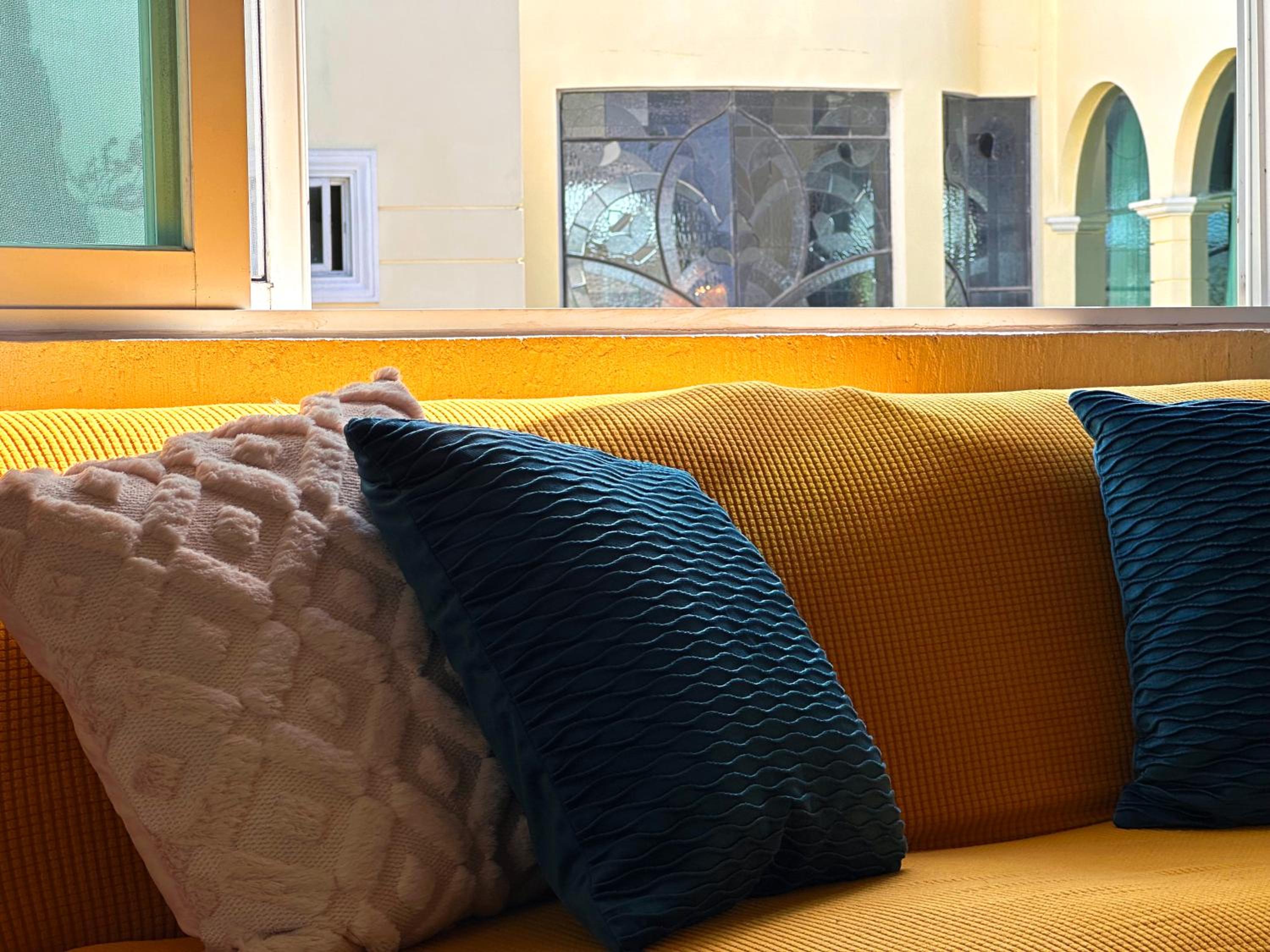 BEAUTIFUL & COZY NEAR BEACH Apartment Pool & KingSize Bed