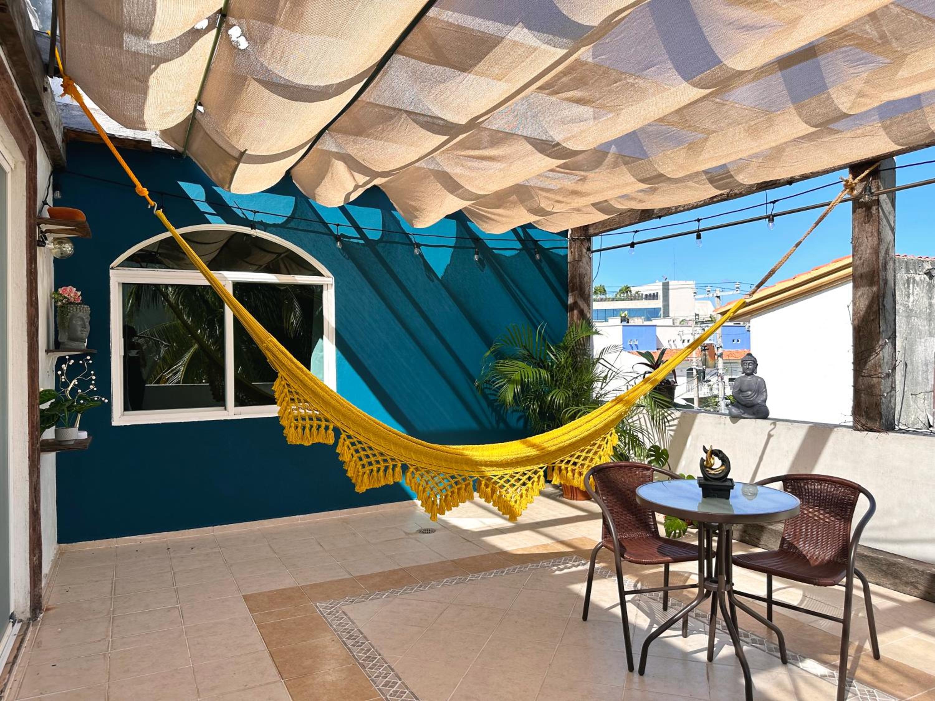 BEAUTIFUL & COZY NEAR BEACH Apartment Pool & KingSize Bed