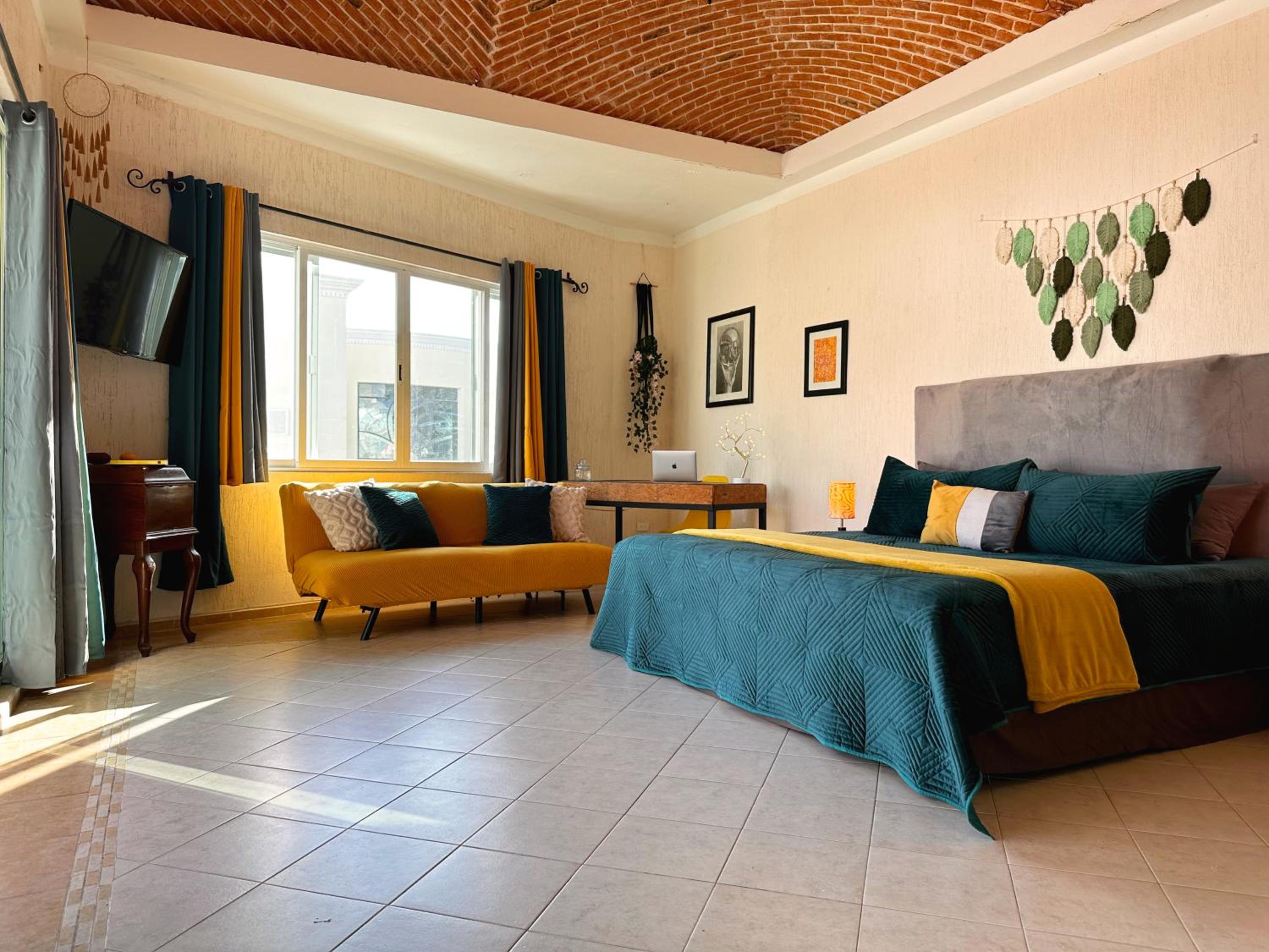 BEAUTIFUL & COZY NEAR BEACH Apartment Pool & KingSize Bed