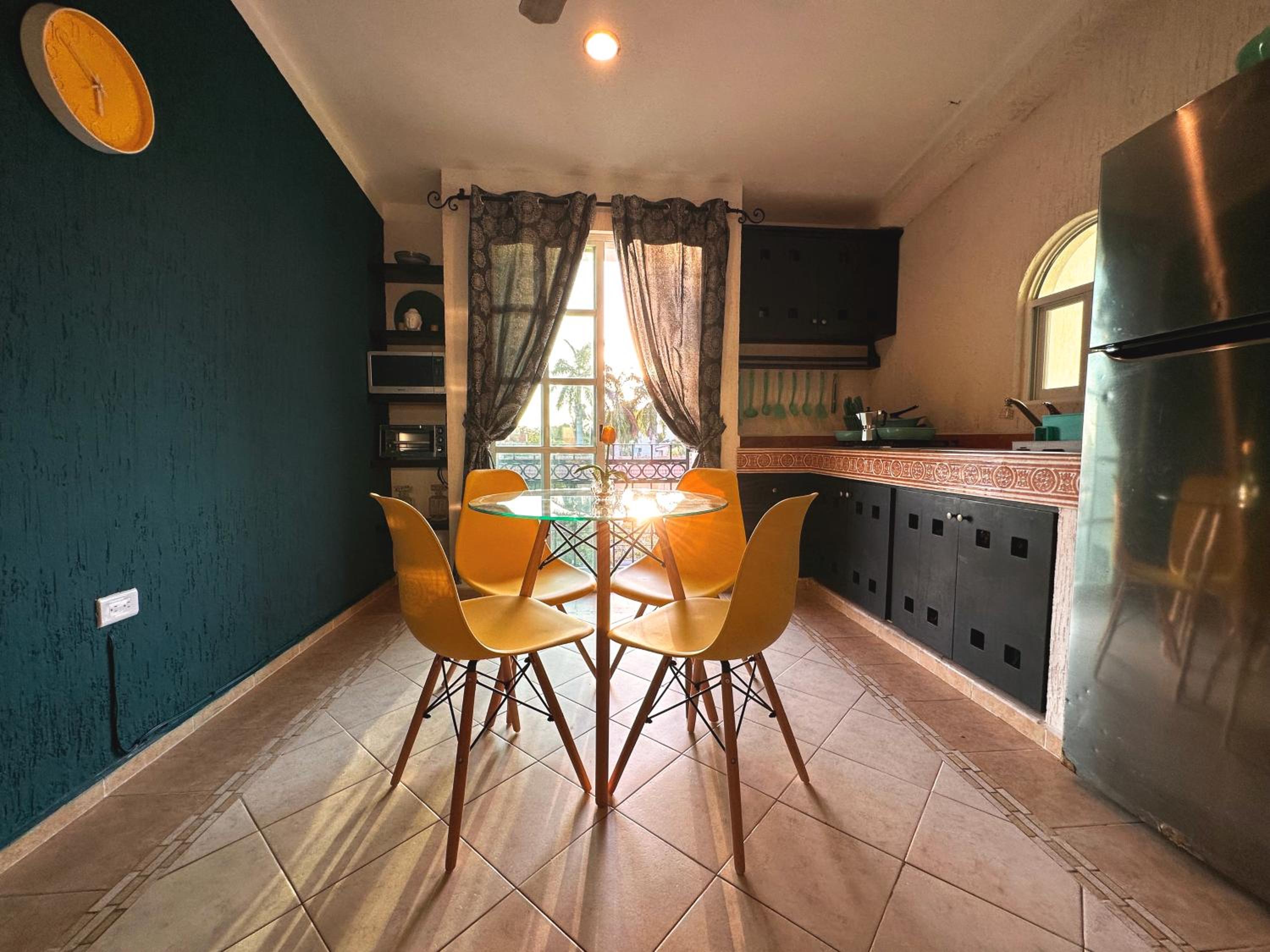 BEAUTIFUL & COZY NEAR BEACH Apartment Pool & KingSize Bed